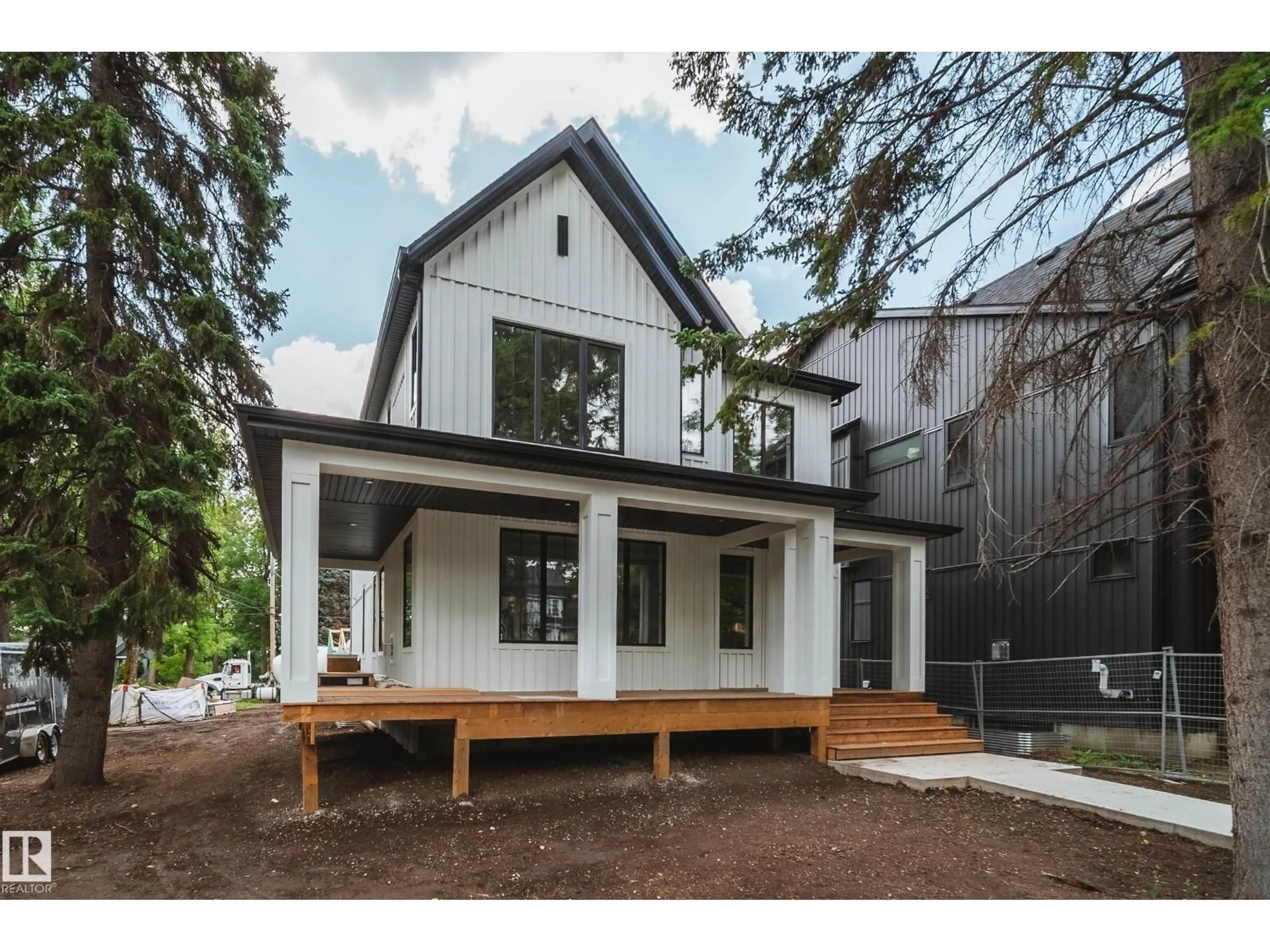 Home with vinyl exterior material, unknown for 6003 111 AV, Edmonton Alberta T5W0L1