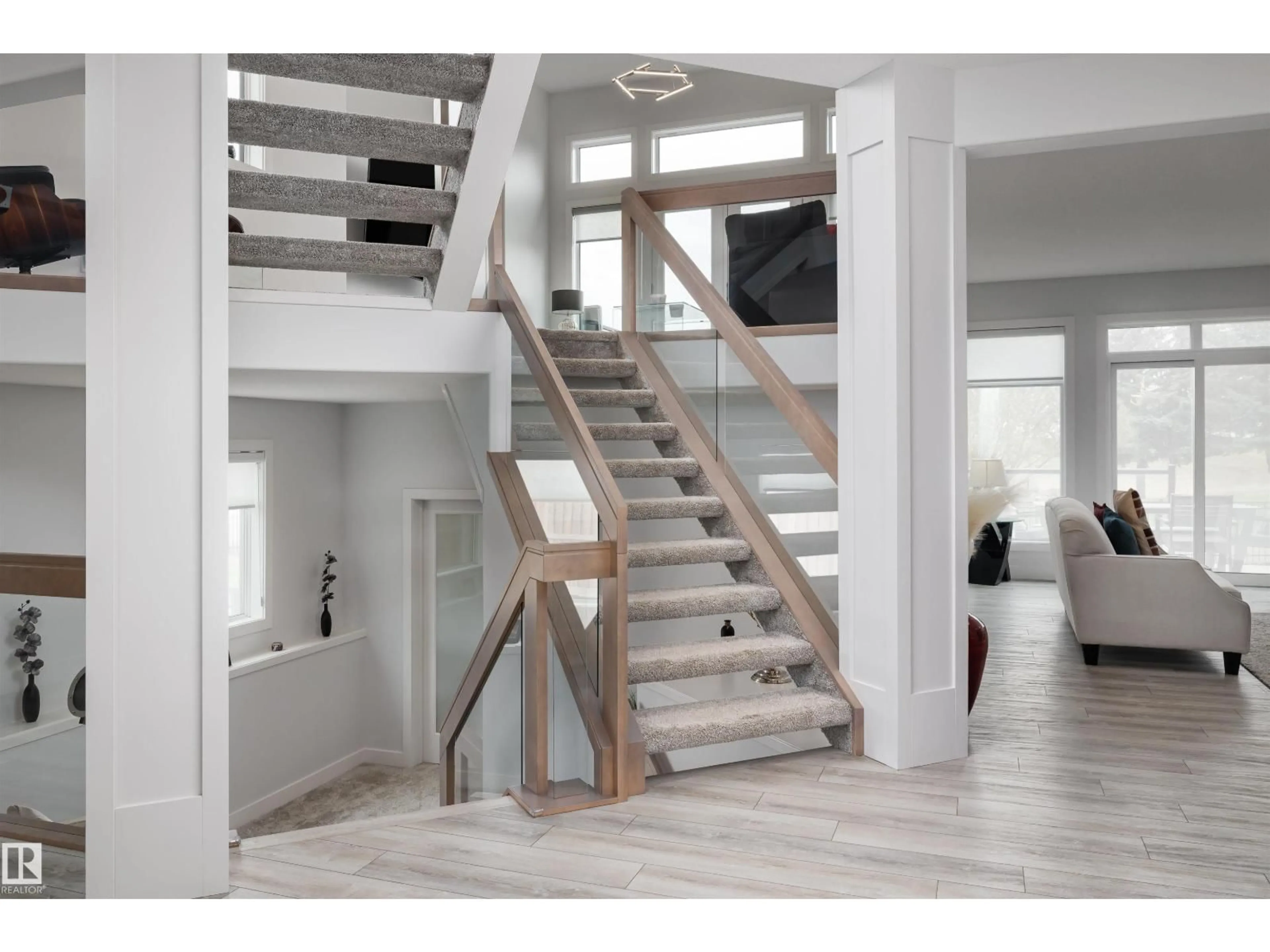 Stairs for 1562 HOWES PL, Edmonton Alberta T6E5C1