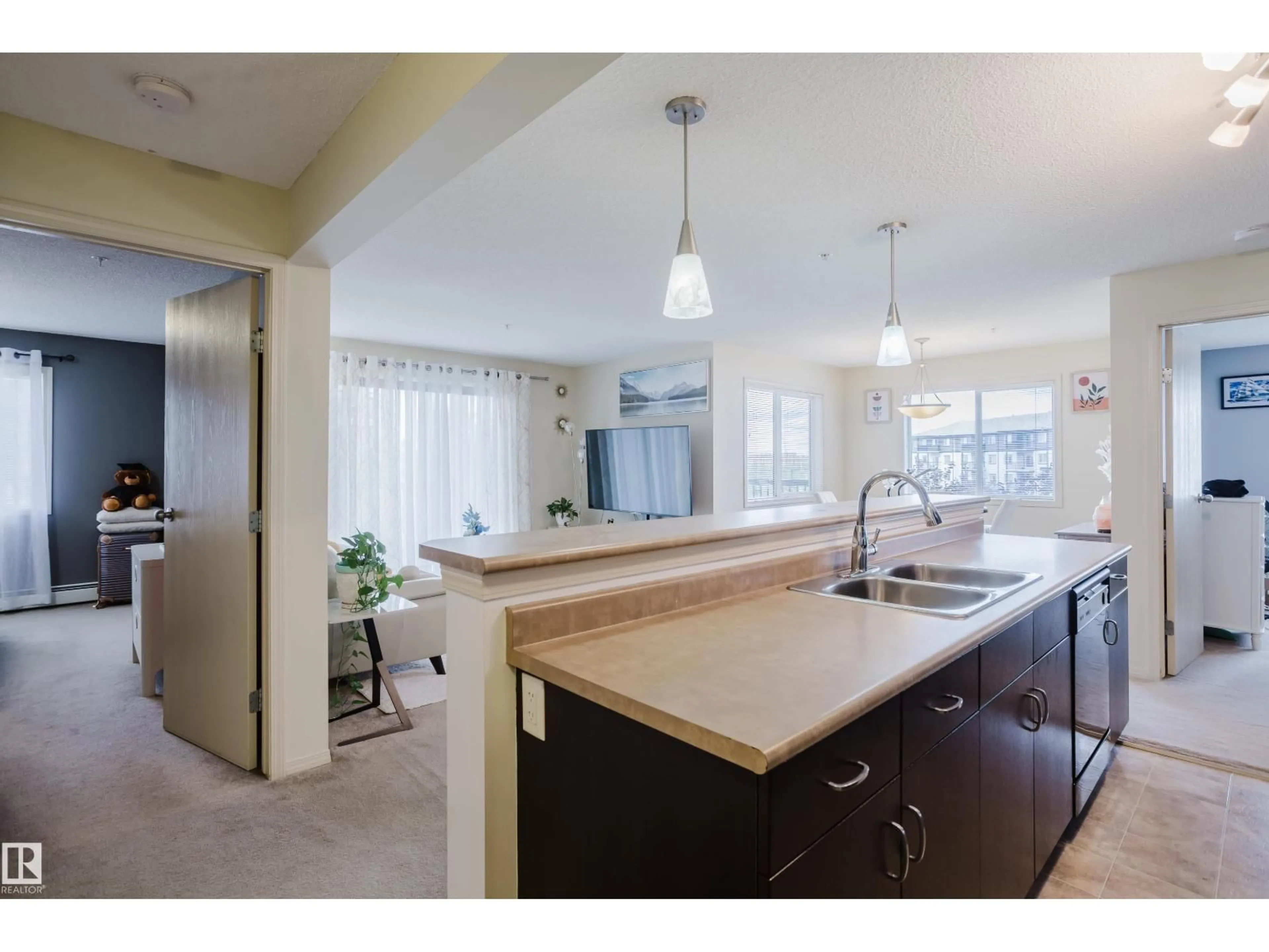 Open concept kitchen, unknown for #302 - 1188 HYNDMAN RD, Edmonton Alberta T5A0E9