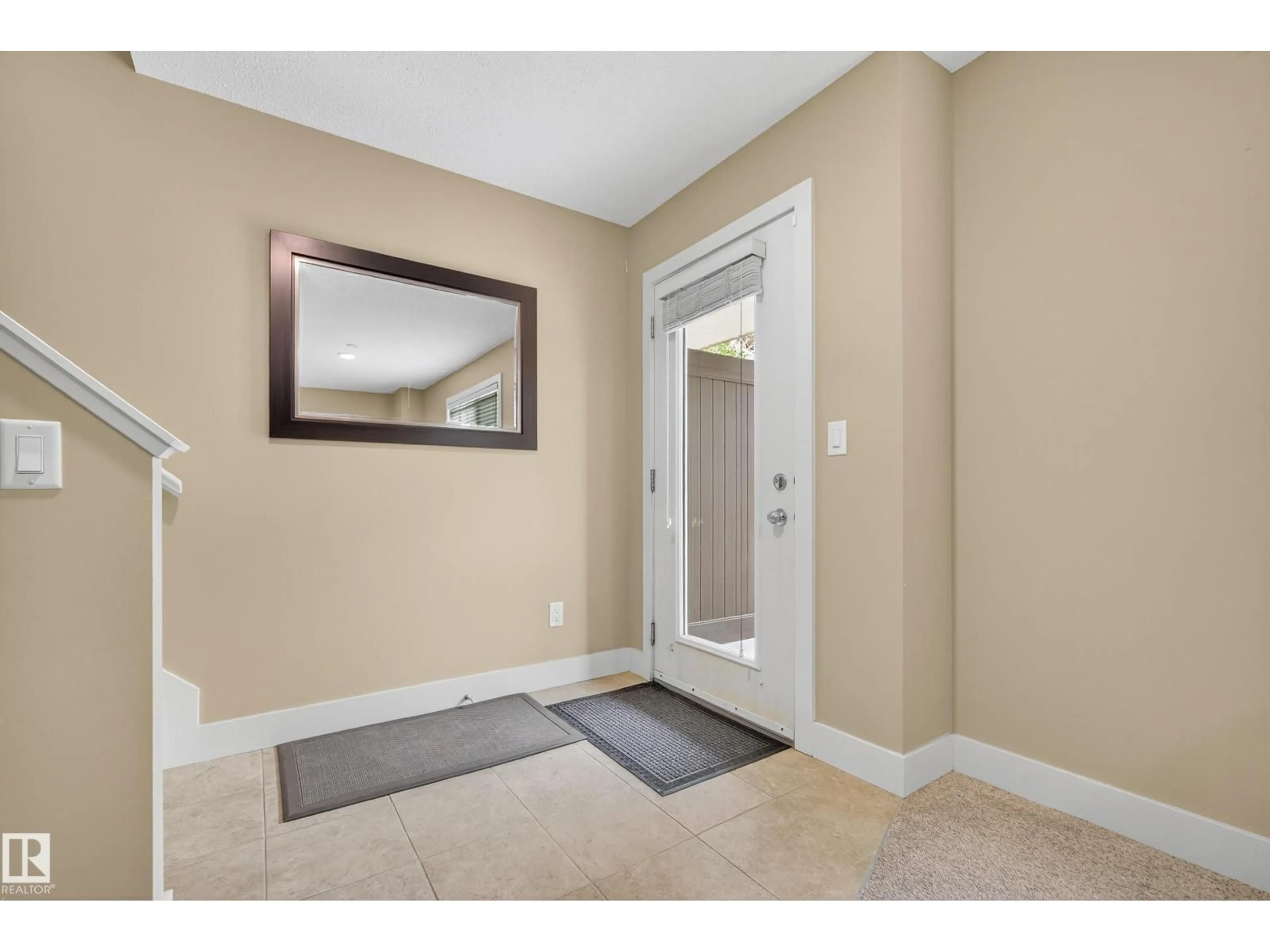 Indoor entryway for #32 - 804 WELSH DR, Edmonton Alberta T6X1Y8