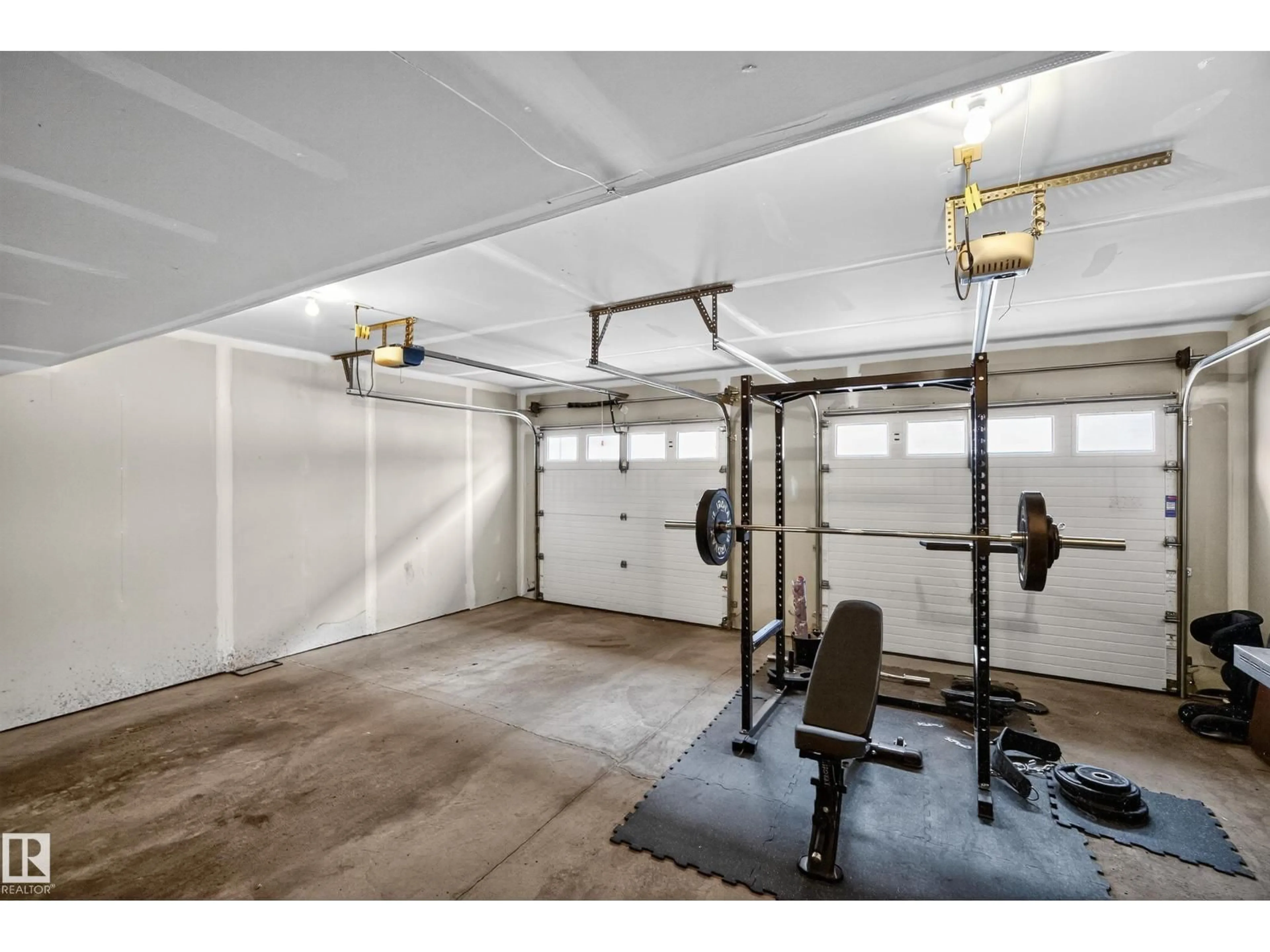 Indoor garage for #32 - 804 WELSH DR, Edmonton Alberta T6X1Y8