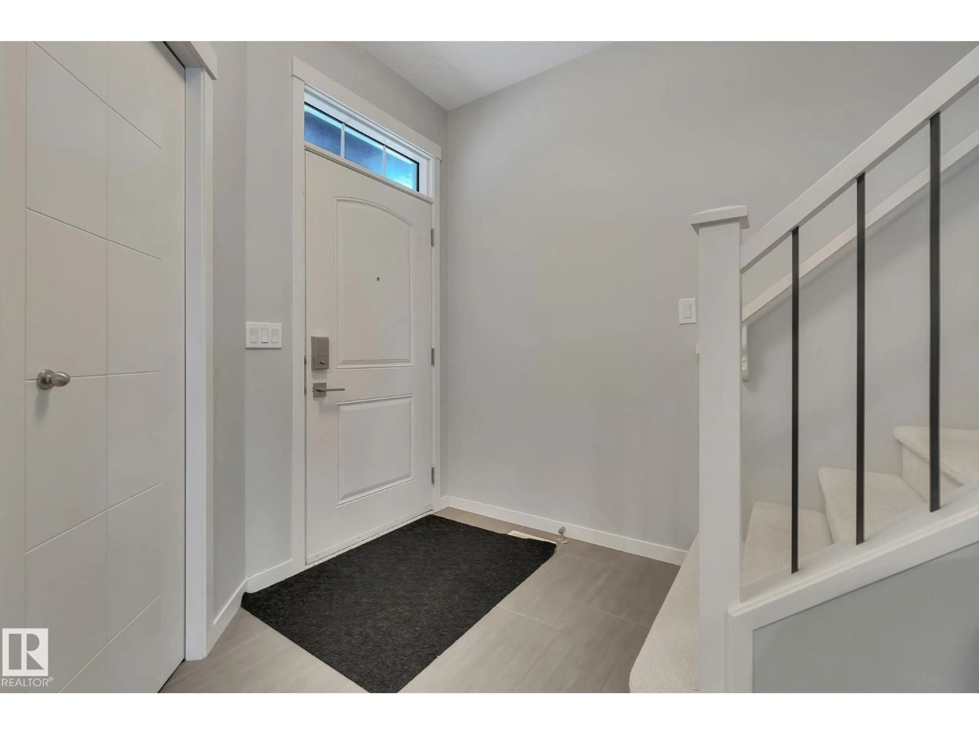 Indoor entryway for NW - 2047 REDTAIL CM, Edmonton Alberta T5S0H3