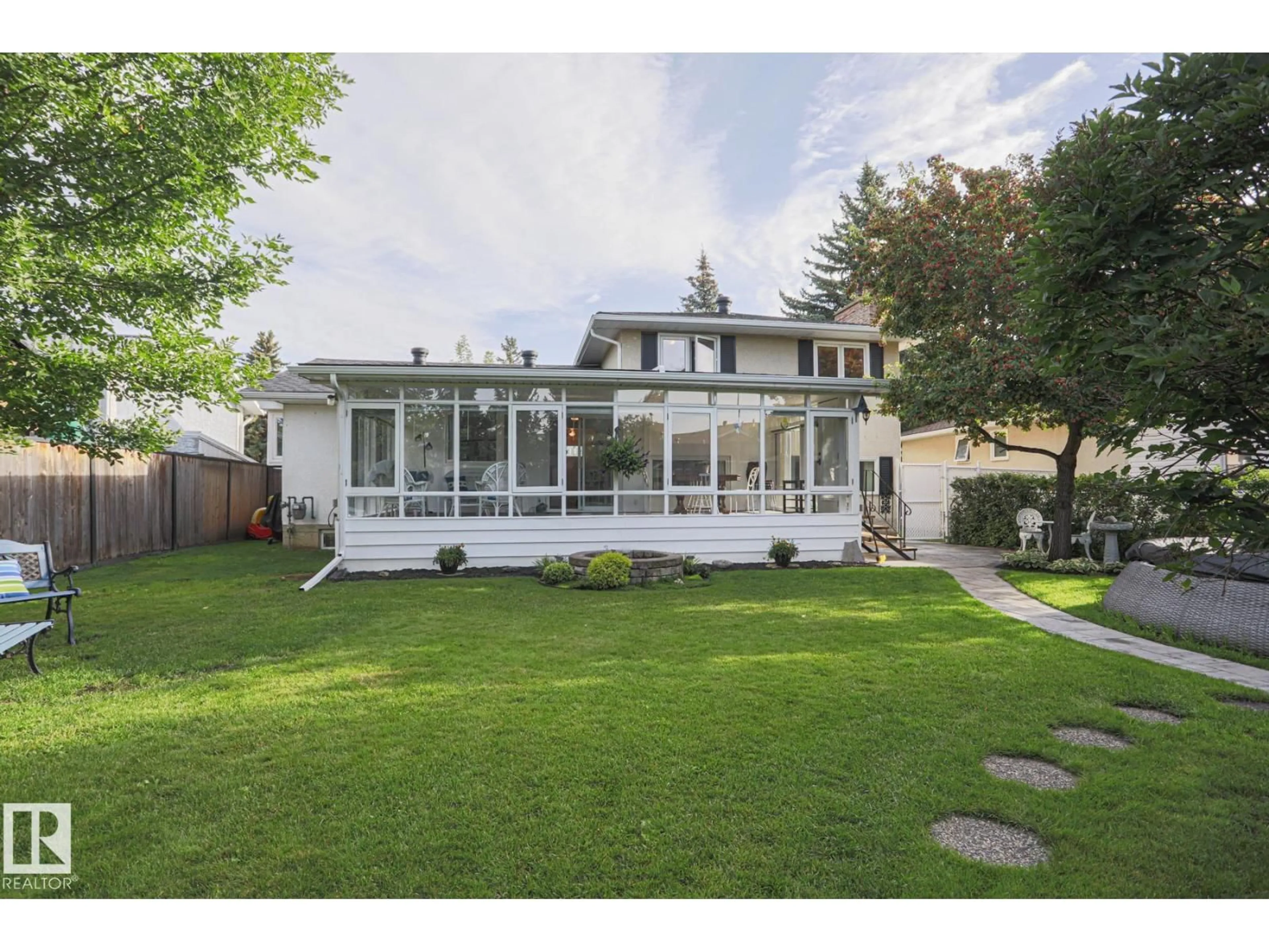 Home with vinyl exterior material, street for 128 BROOKWOOD DR, Spruce Grove Alberta T7X1G7