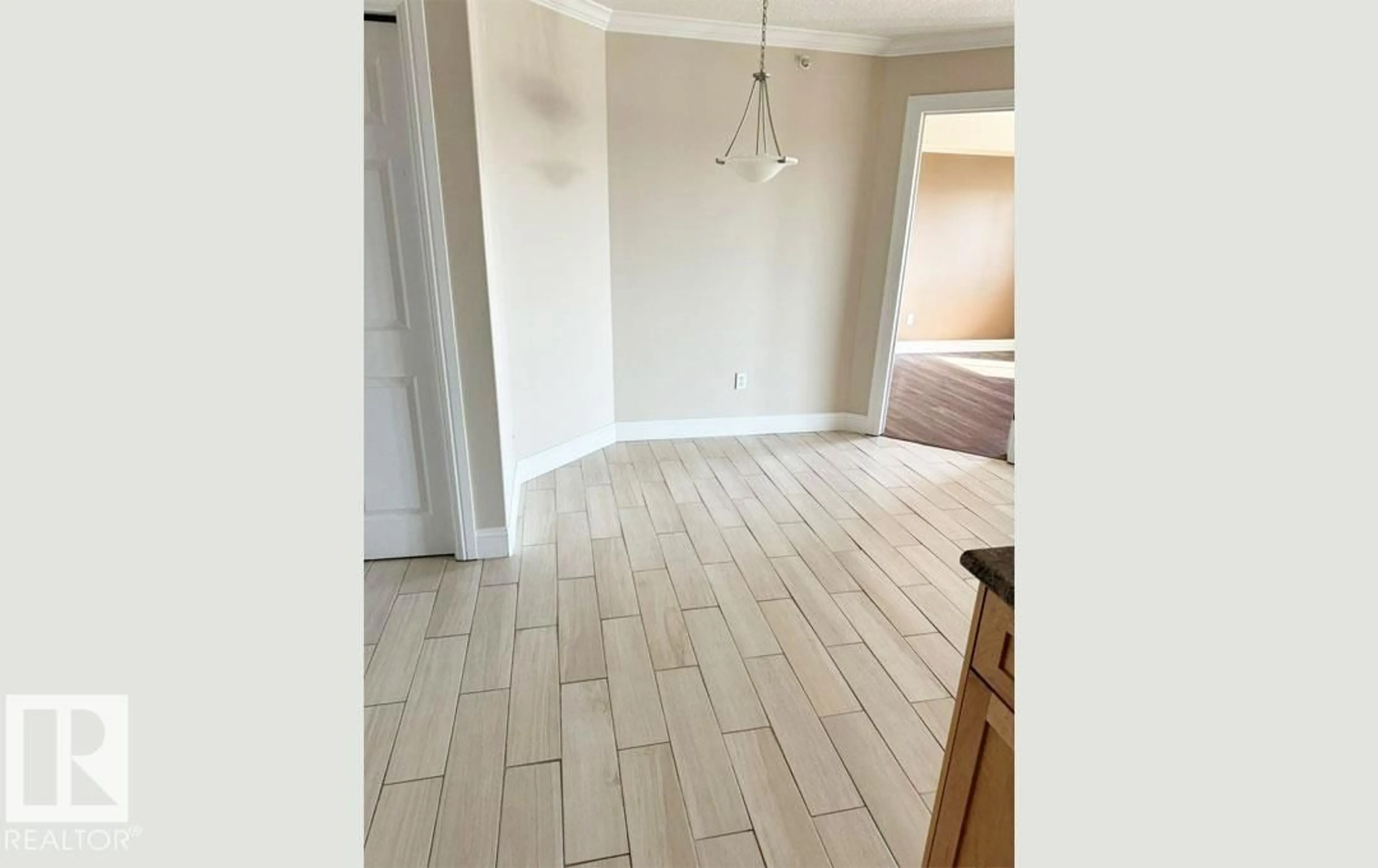 A pic of a room for 418 13111 140 AV NW, Edmonton Alberta T6V0B1