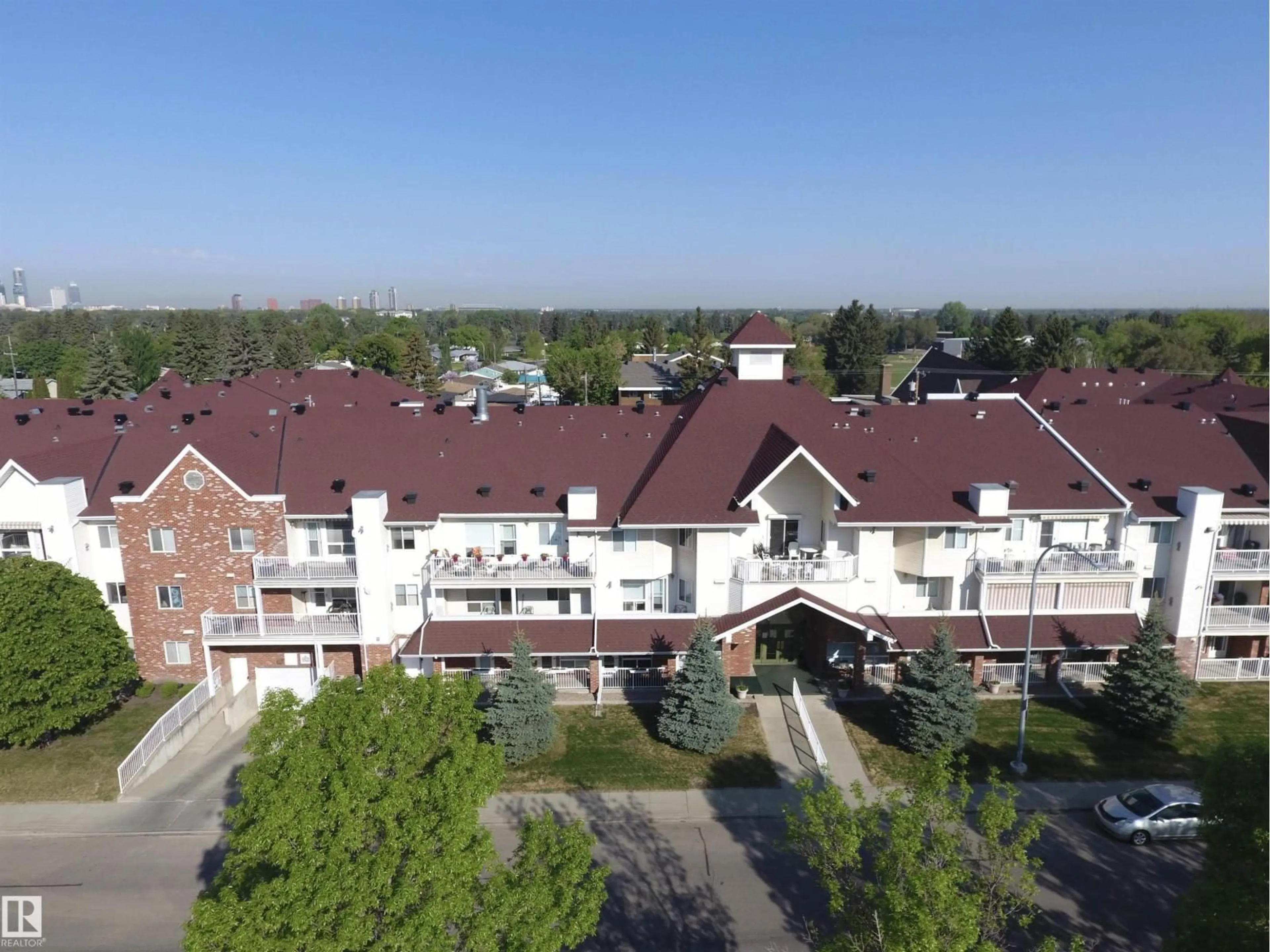 A pic from outside/outdoor area/front of a property/back of a property/a pic from drone, unknown for 6220 - 303 FULTON RD, Edmonton Alberta T6A3T4