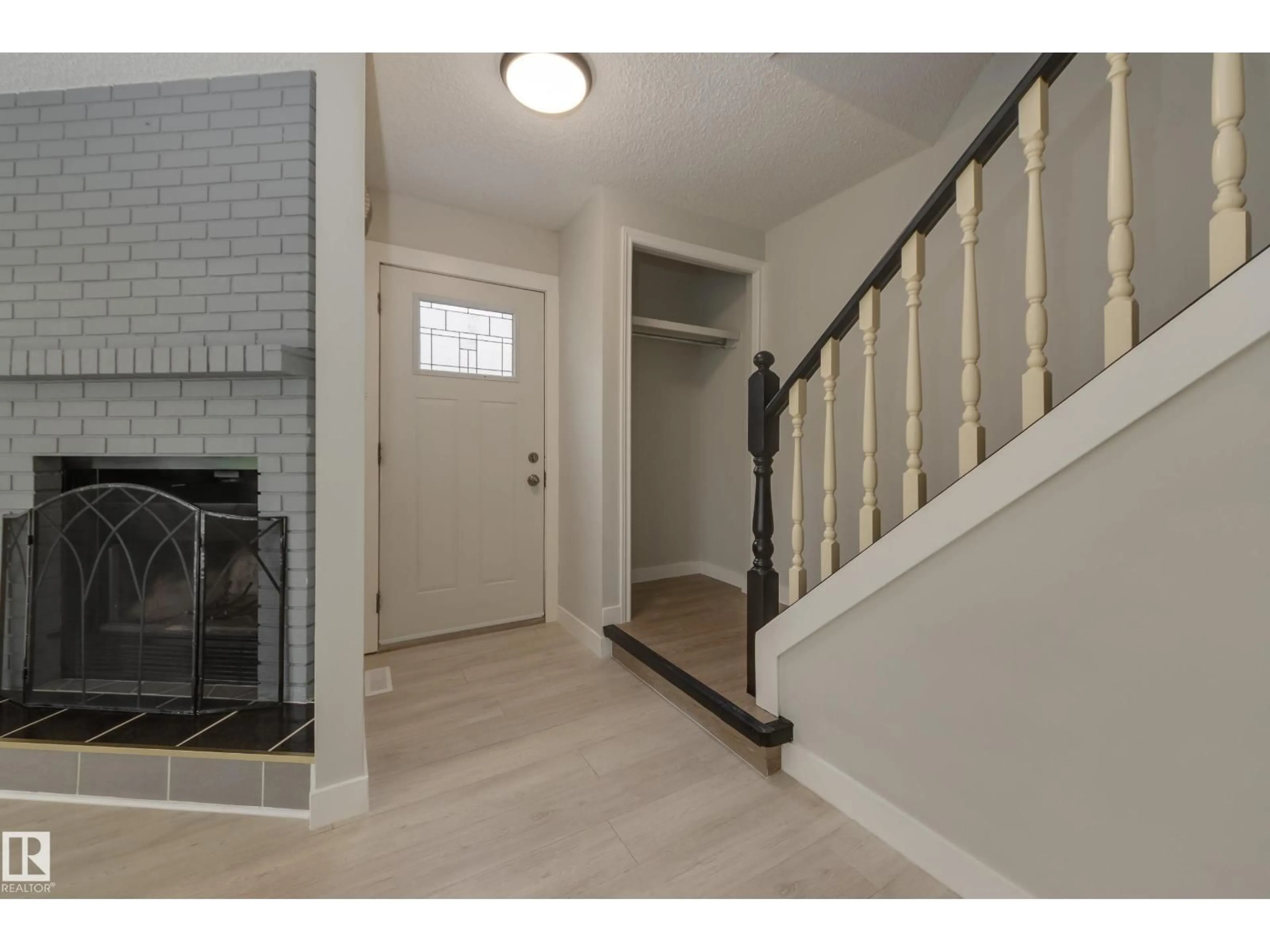 Indoor entryway for NW - 12430 85 ST, Edmonton Alberta T5B3H2