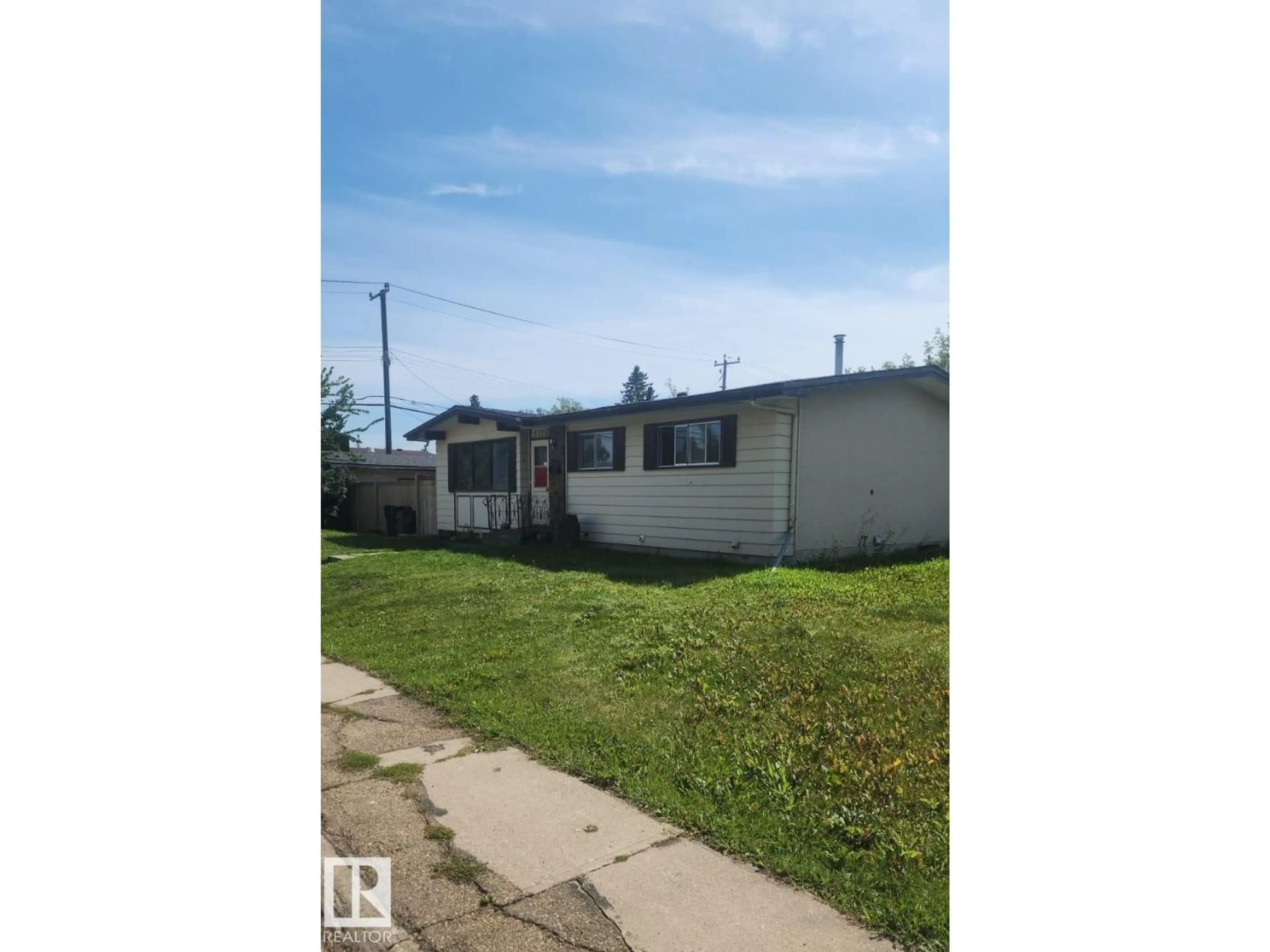 Shed for 5715 139 AV, Edmonton Alberta T5A1E8