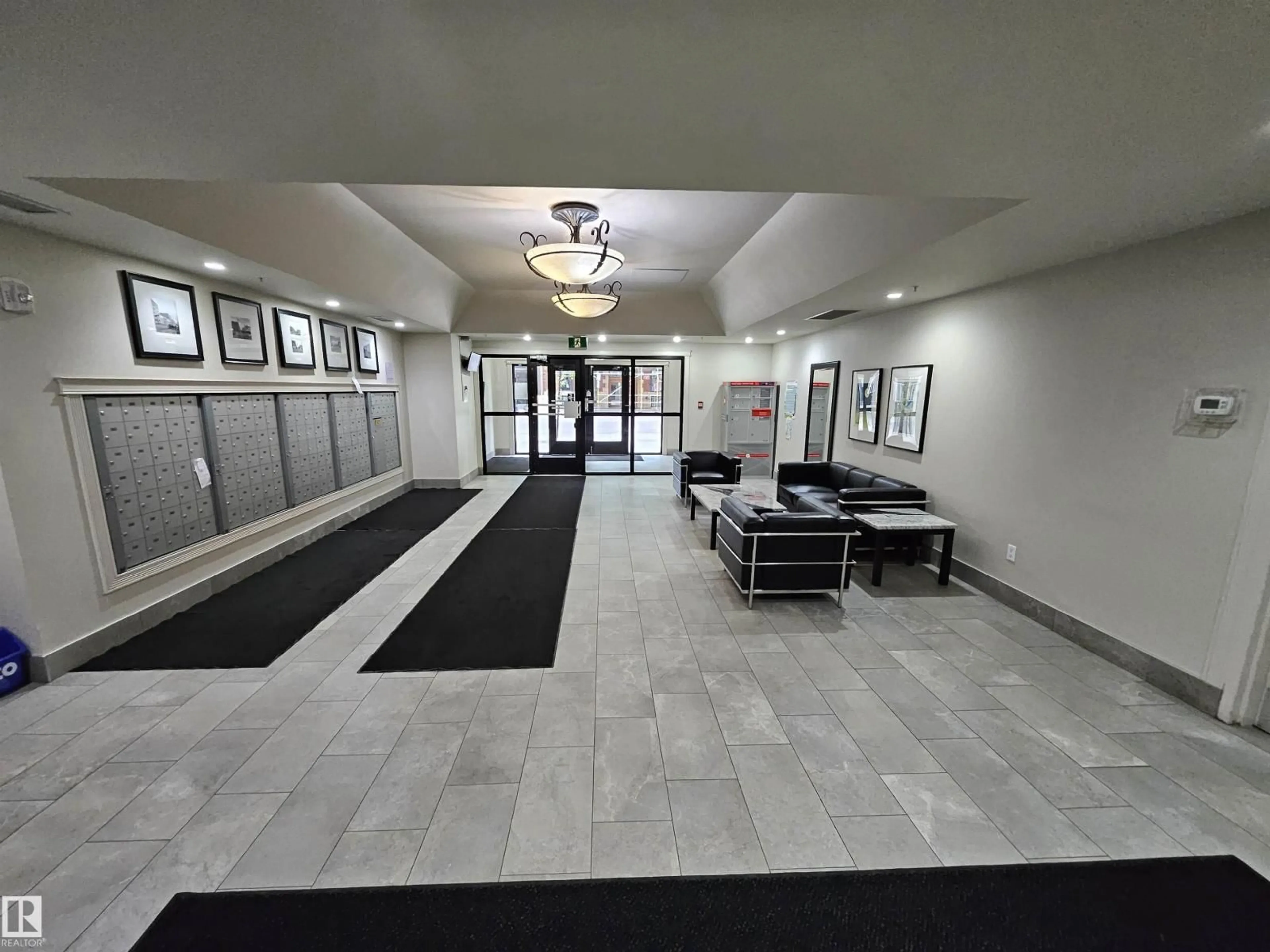 Lobby for 1501 - 10180 104 ST NW, Edmonton Alberta T5J1A7