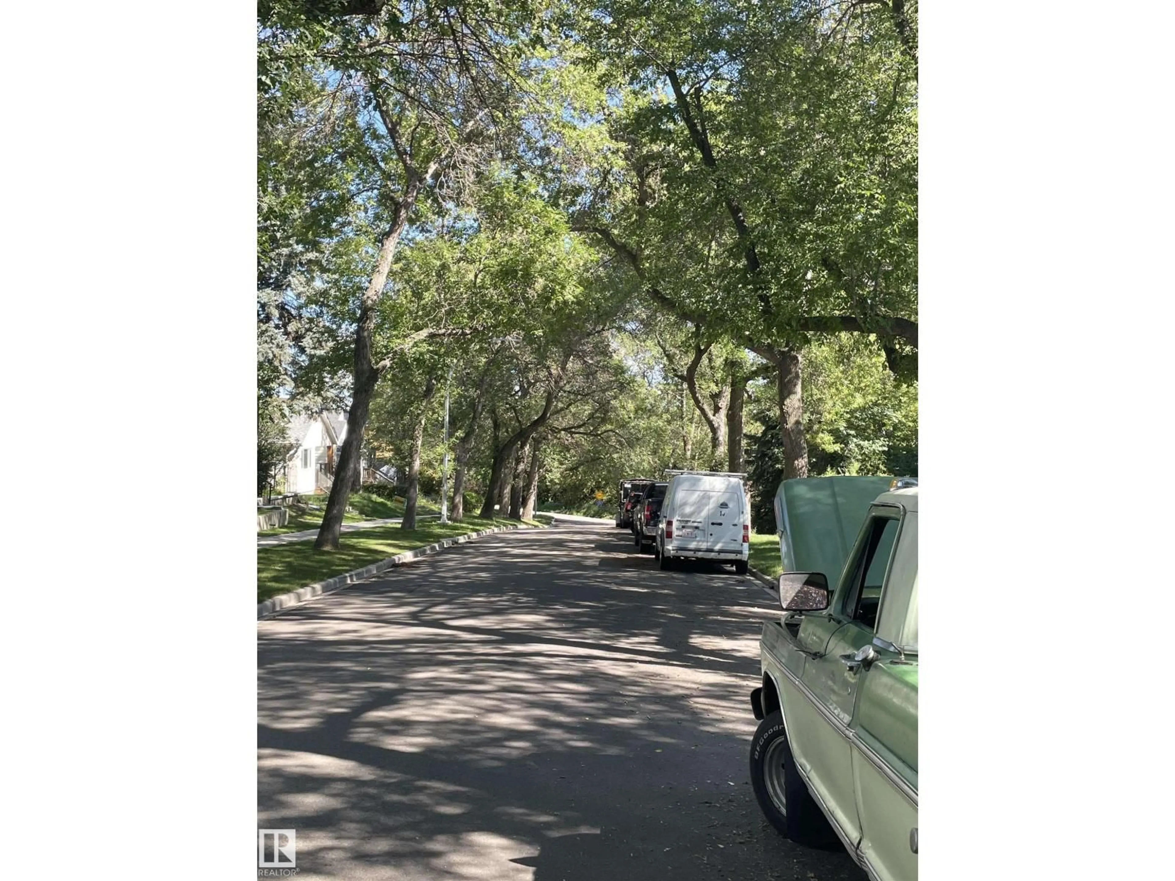 Blurry image for NW - 9731 89 AV, Edmonton Alberta T6E2S1