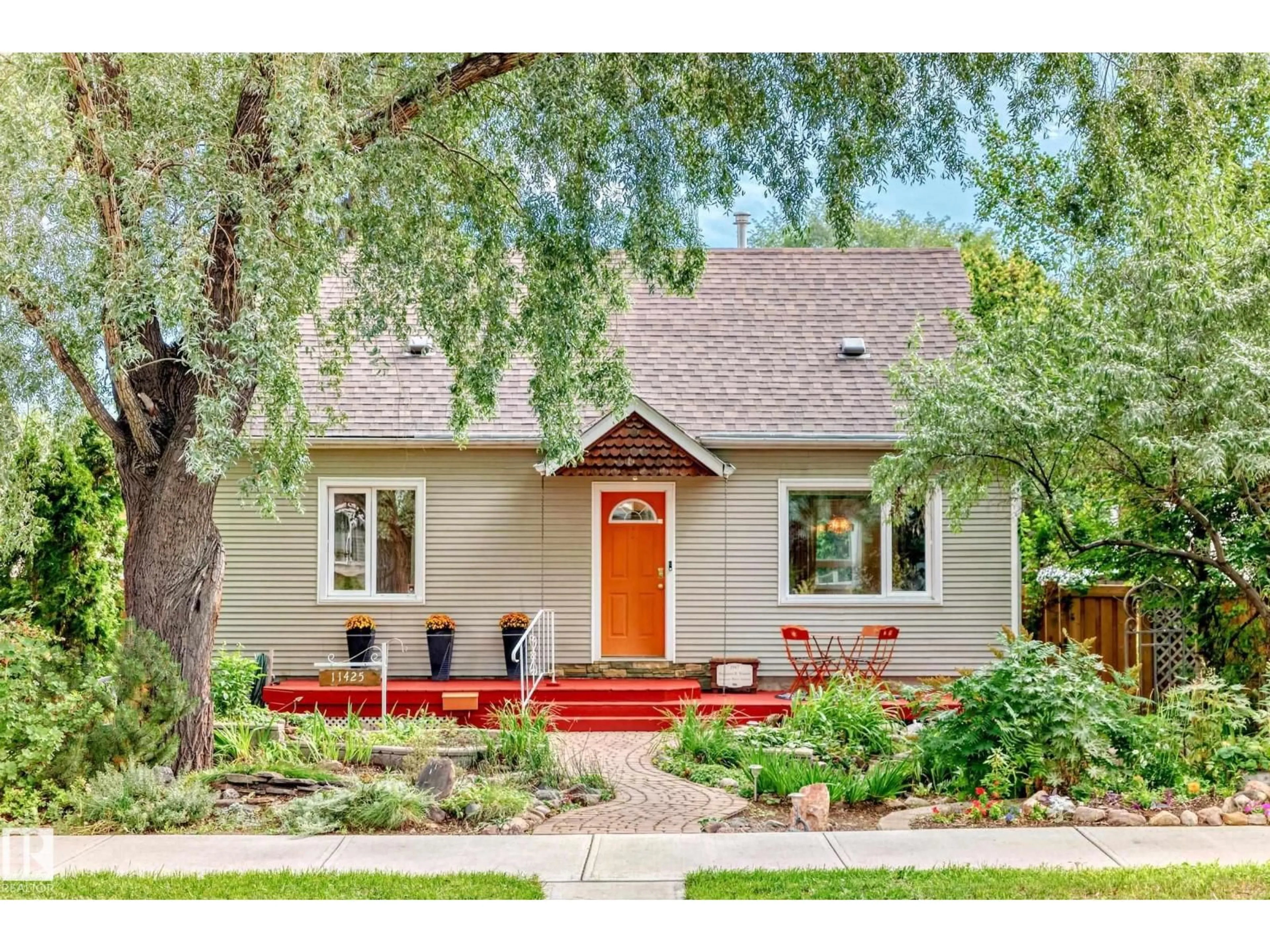Home with brick exterior material, street for 11425 71 ST, Edmonton Alberta T5B1V8