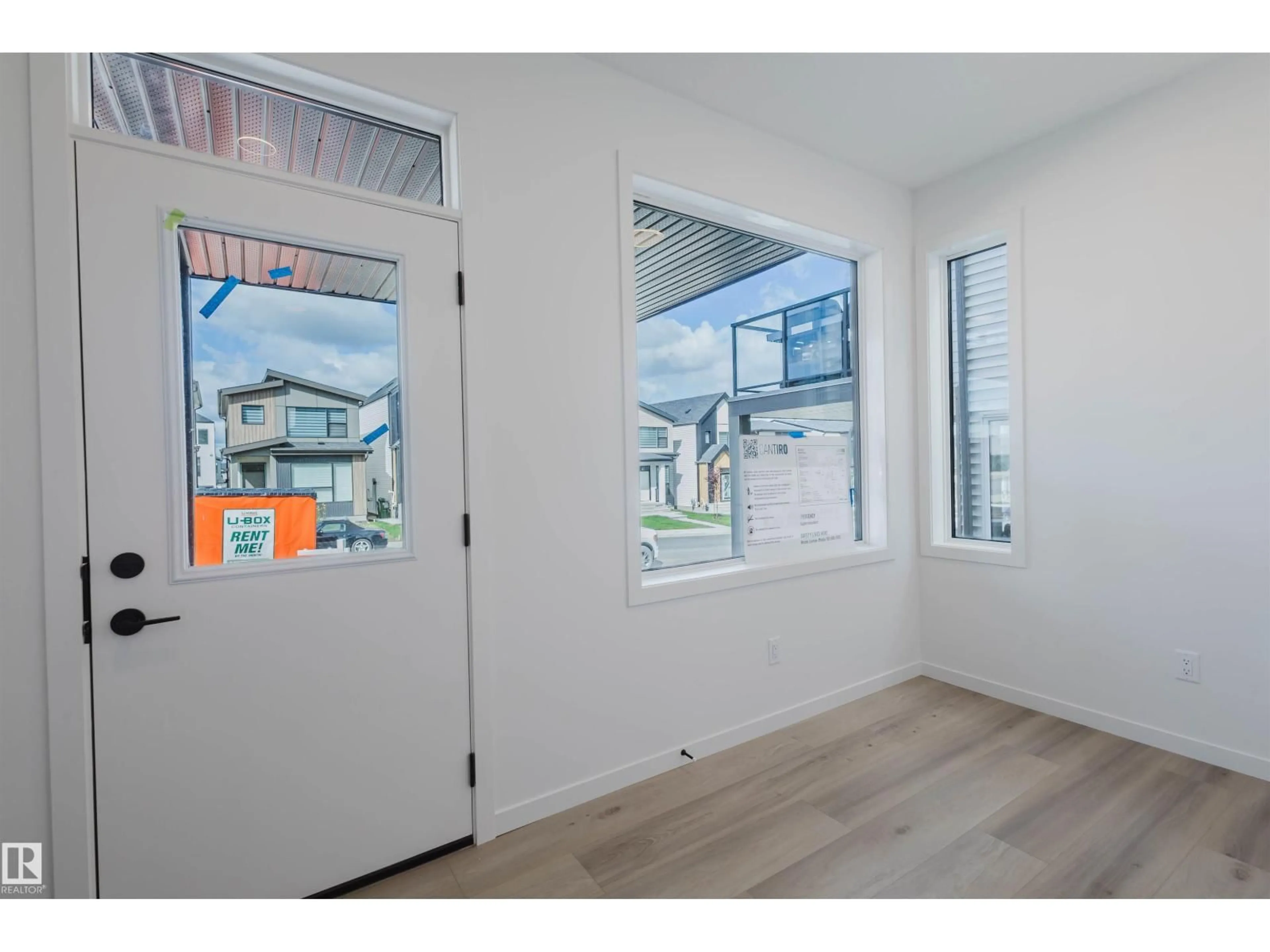 Indoor entryway for SW - 427 32 ST, Edmonton Alberta T6X3C8