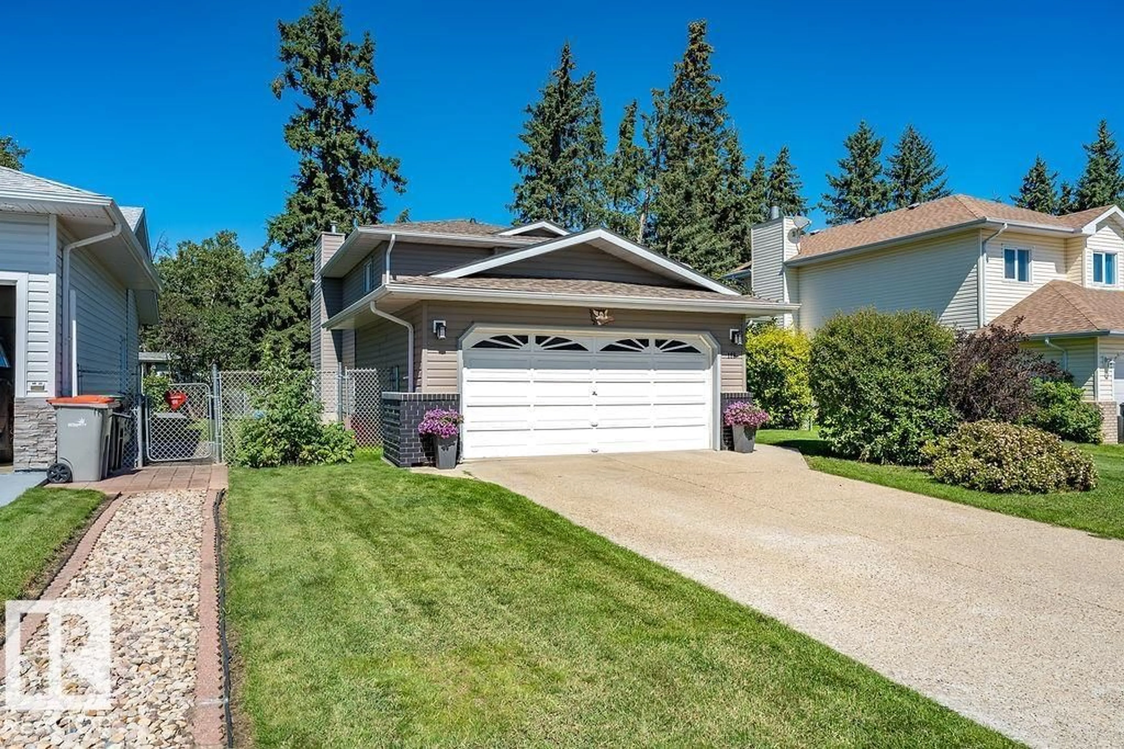 Home with vinyl exterior material, street for 188 PORTER AV, Millet Alberta T0C1Z0