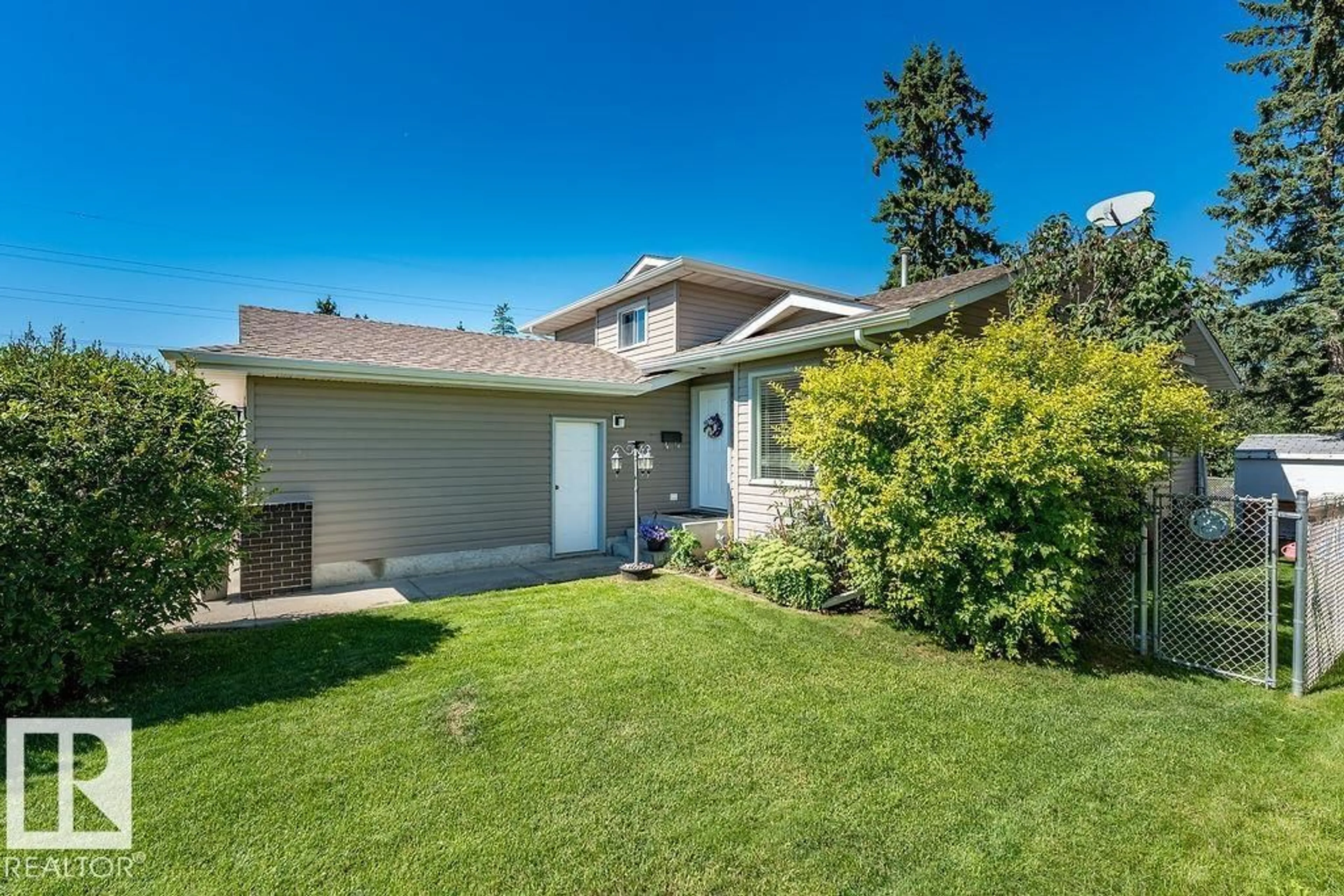 Home with vinyl exterior material, street for 188 PORTER AV, Millet Alberta T0C1Z0