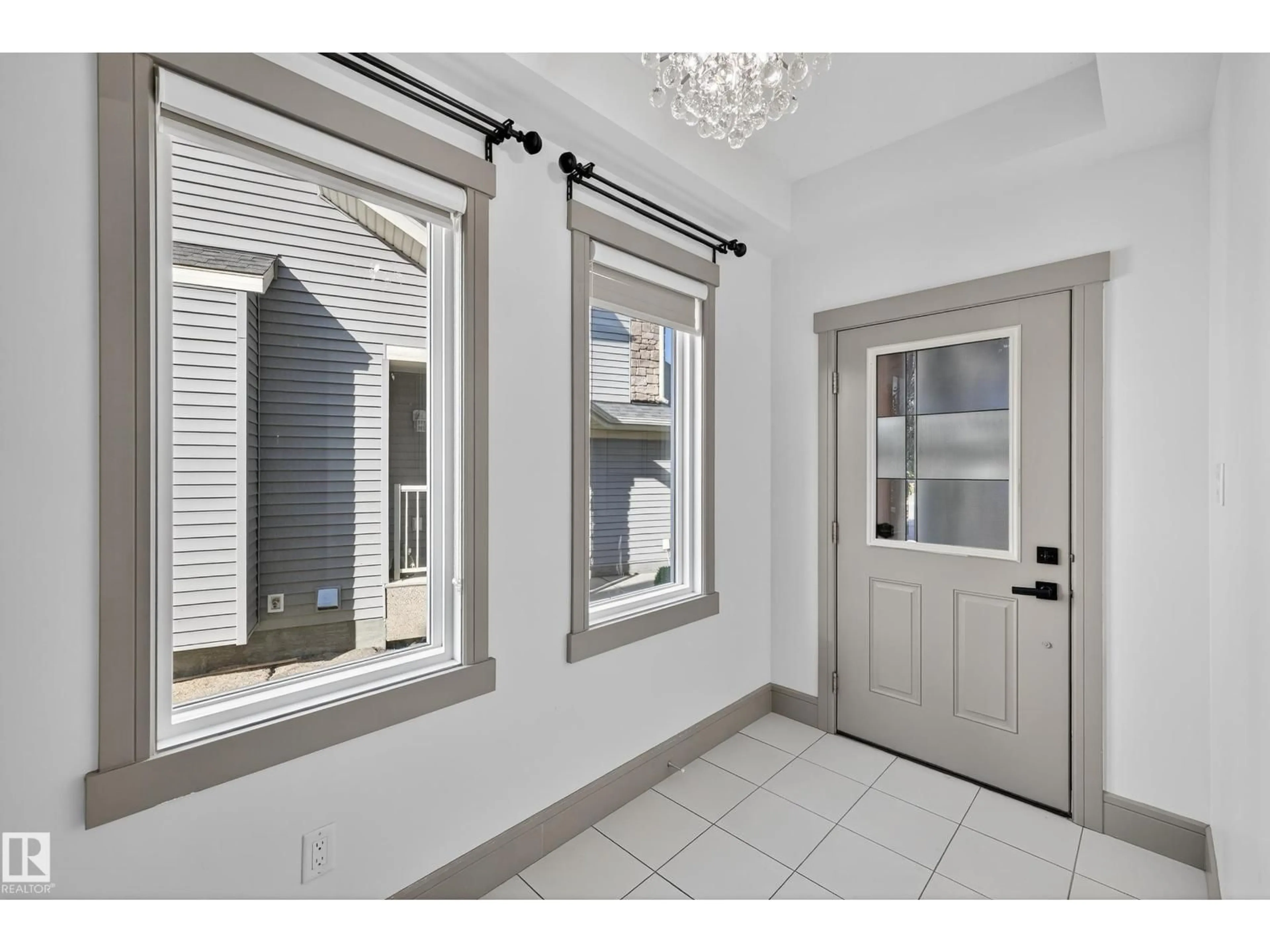 Indoor entryway for 3608 PARKER CL, Edmonton Alberta T6W3A9
