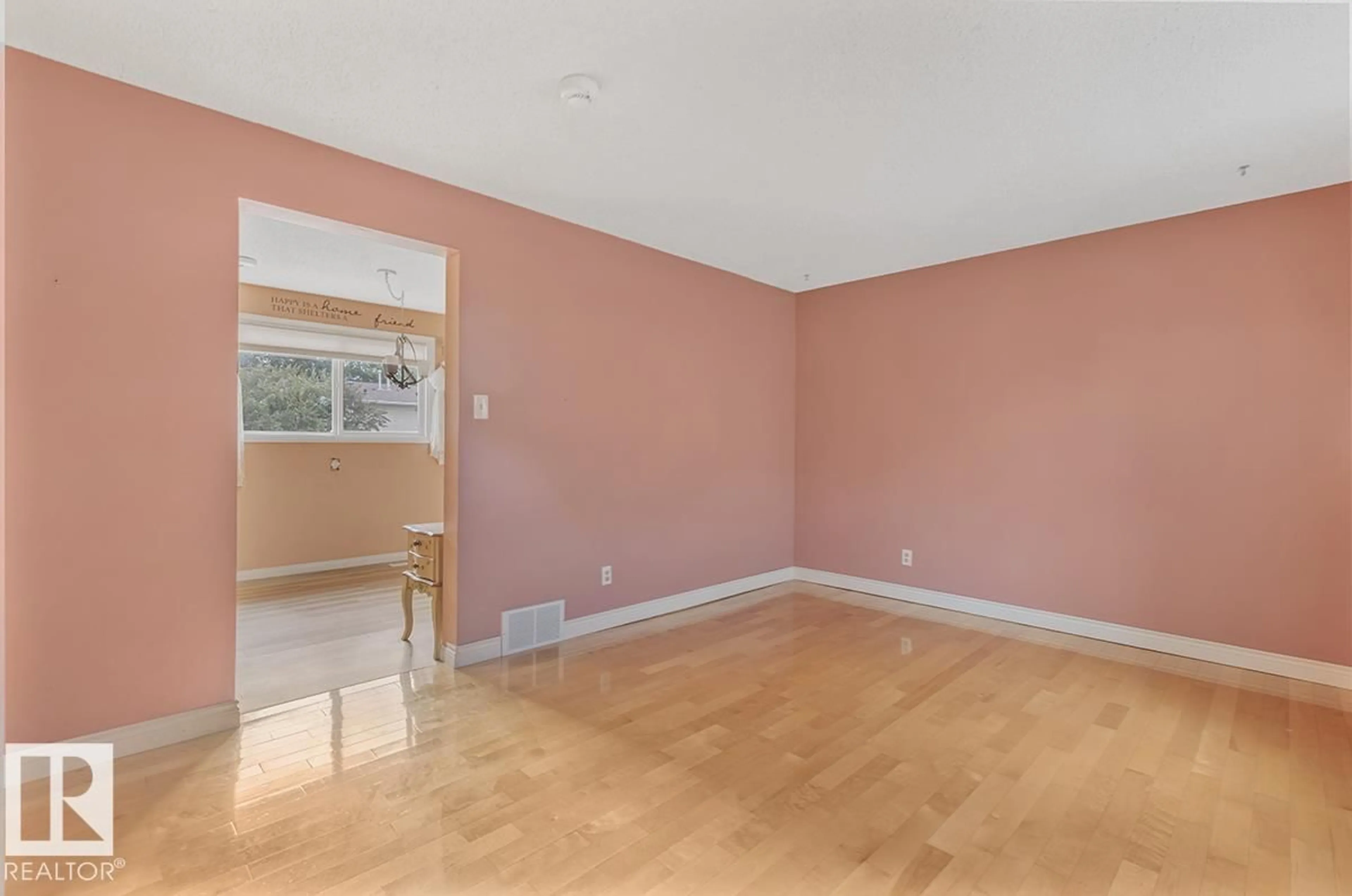 A pic of a room for 32 HABITAT CR, Edmonton Alberta T5A2X7