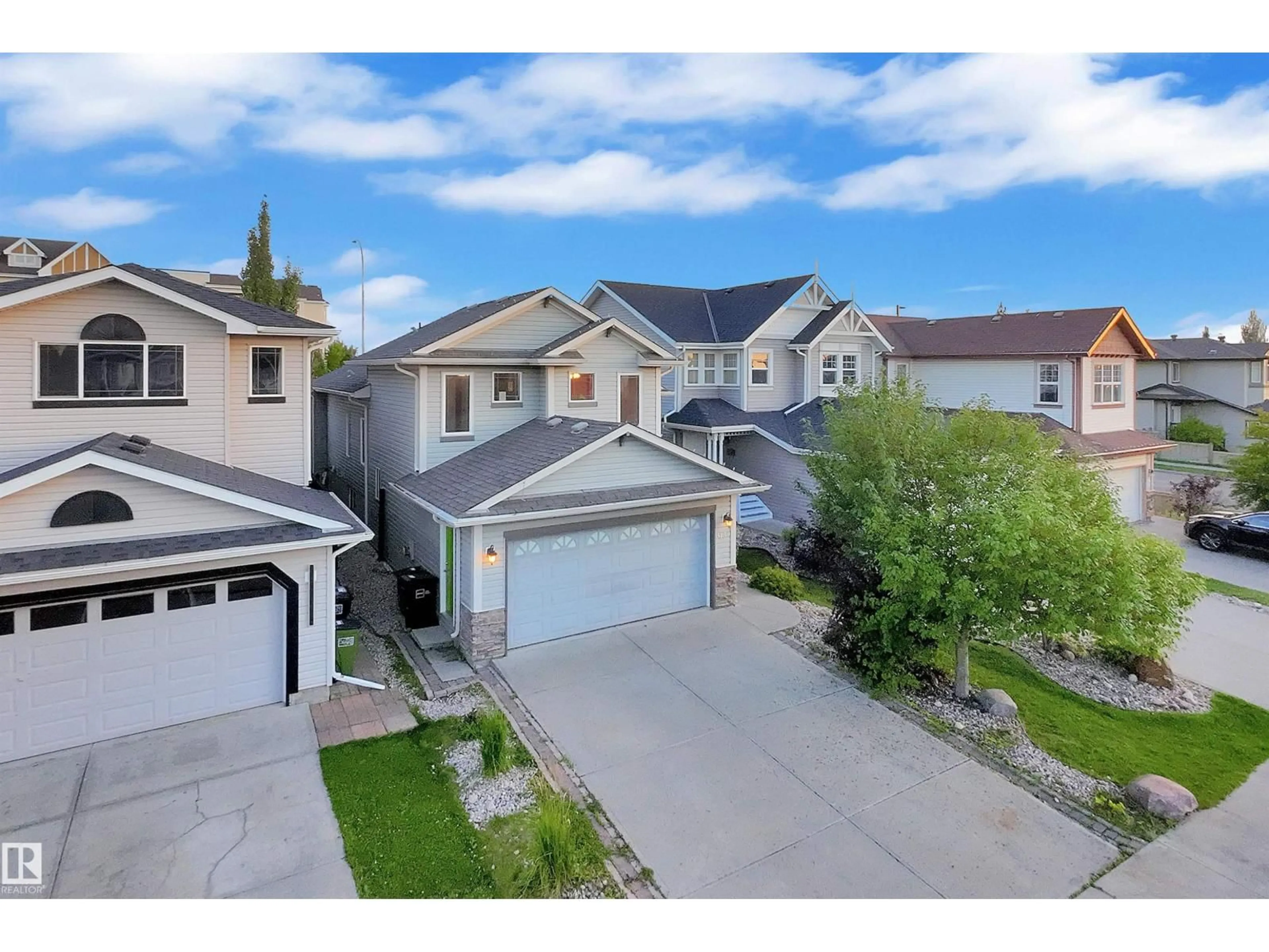 A pic from outside/outdoor area/front of a property/back of a property/a pic from drone, street for 3139 24 AV, Edmonton Alberta T6T0C9