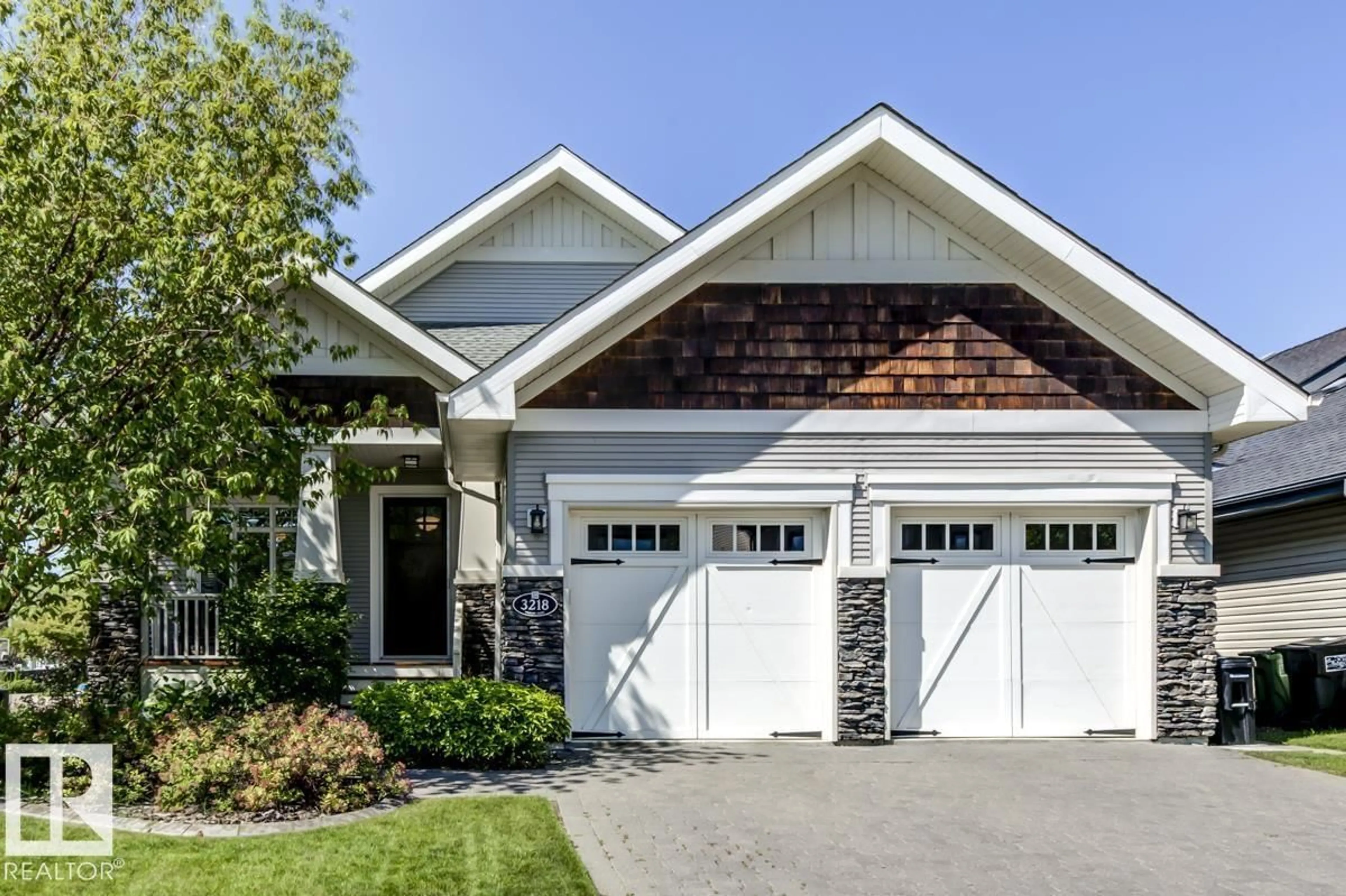 Home with vinyl exterior material, street for 3218 TREDGER CL, Edmonton Alberta T6R3T6