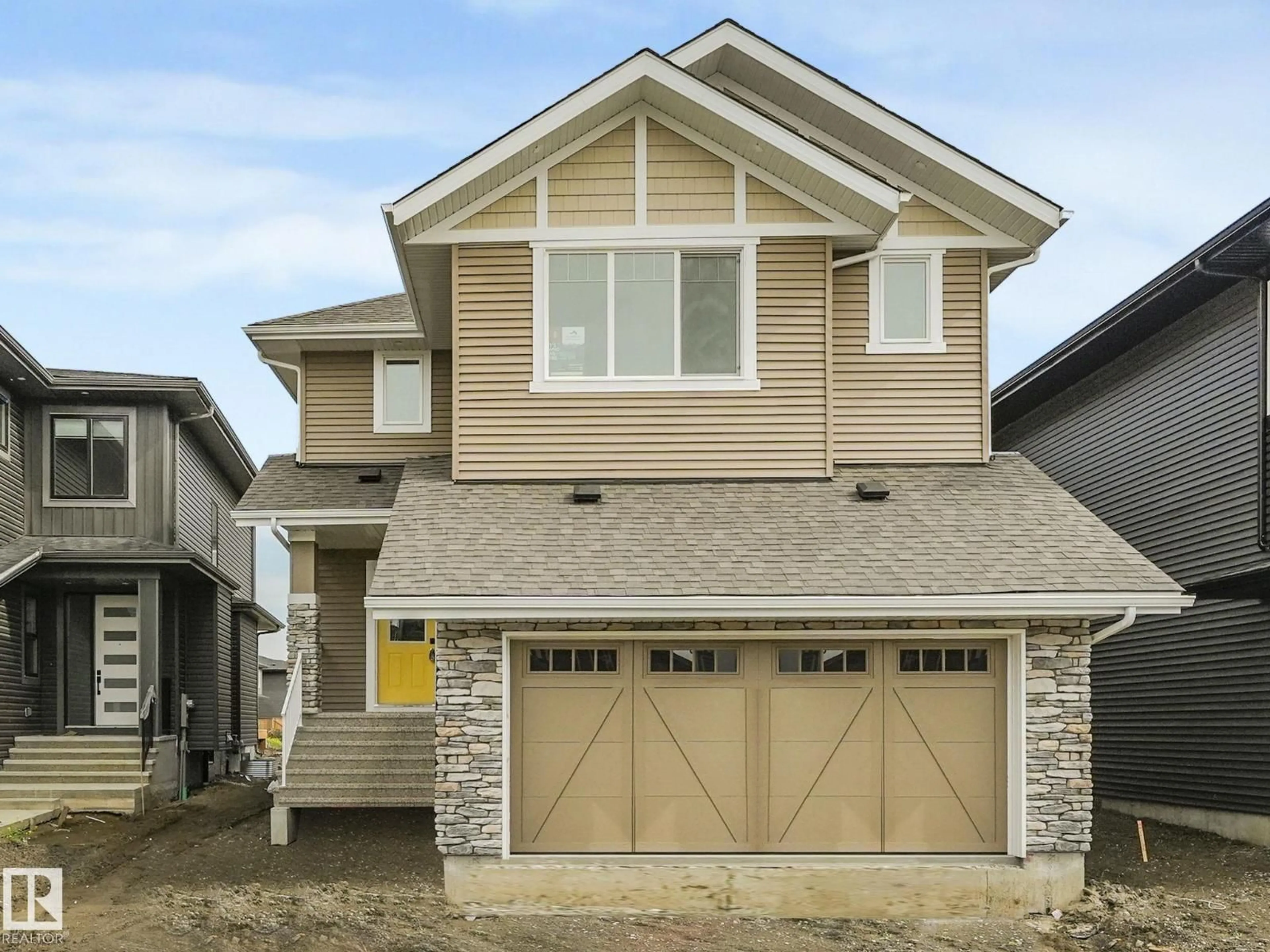Home with vinyl exterior material, street for 100 EDGEFIELD WY, St. Albert Alberta T6T1R8