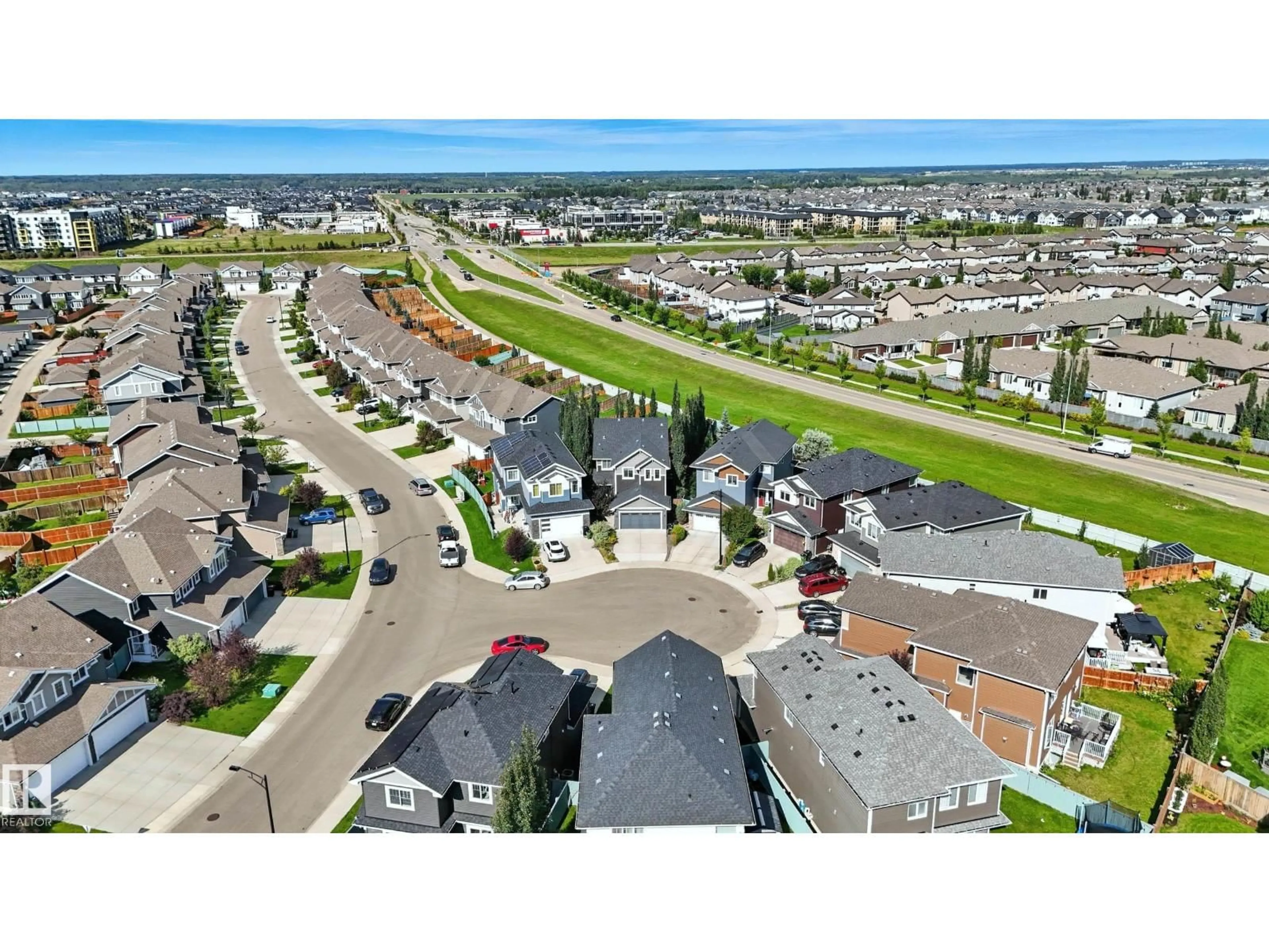 A pic from outside/outdoor area/front of a property/back of a property/a pic from drone, unknown for 16640 14 AV, Edmonton Alberta T6W3C3