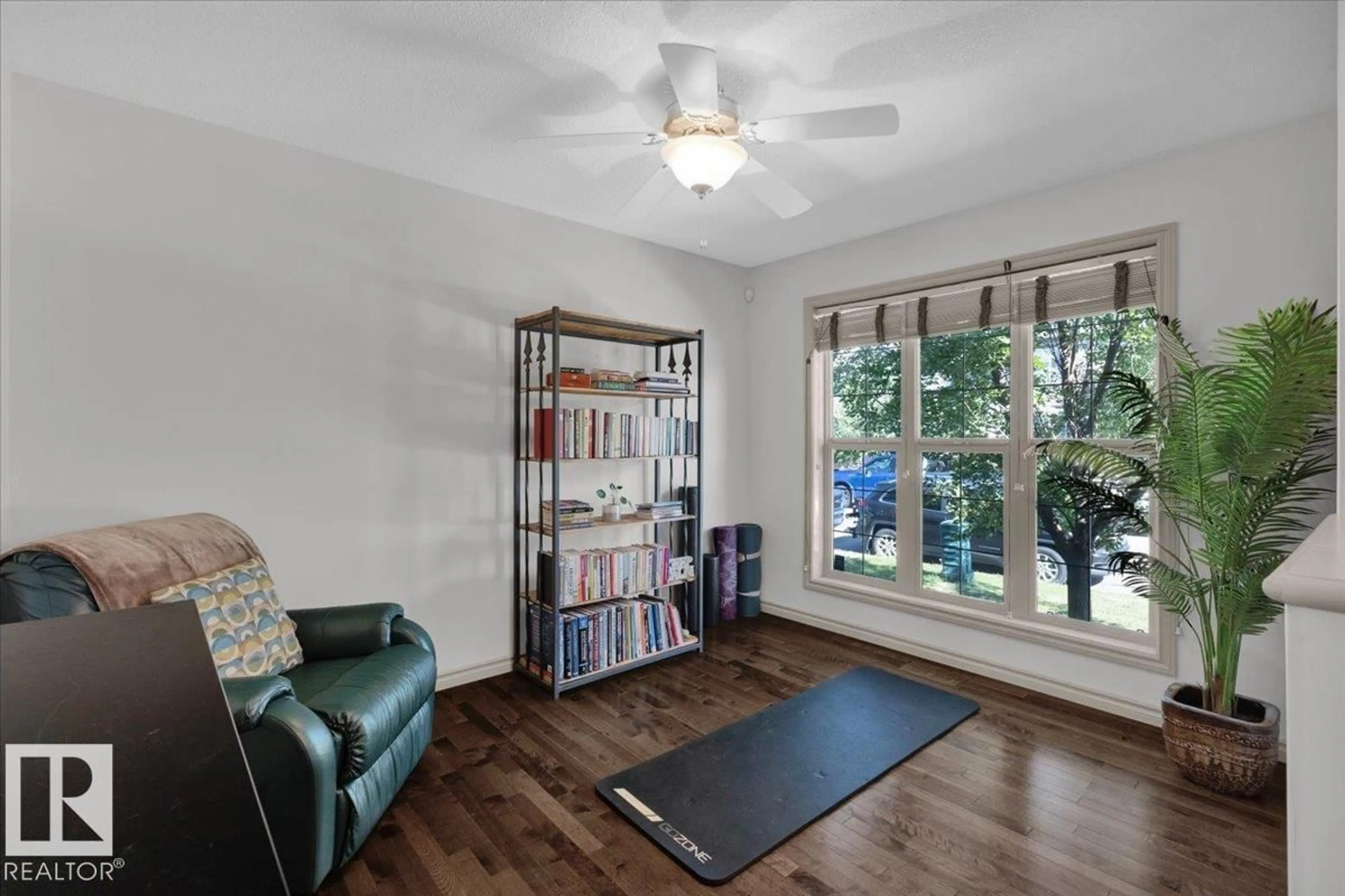 A pic of a room for NW - 2917 21A AV, Edmonton Alberta T6T0K3