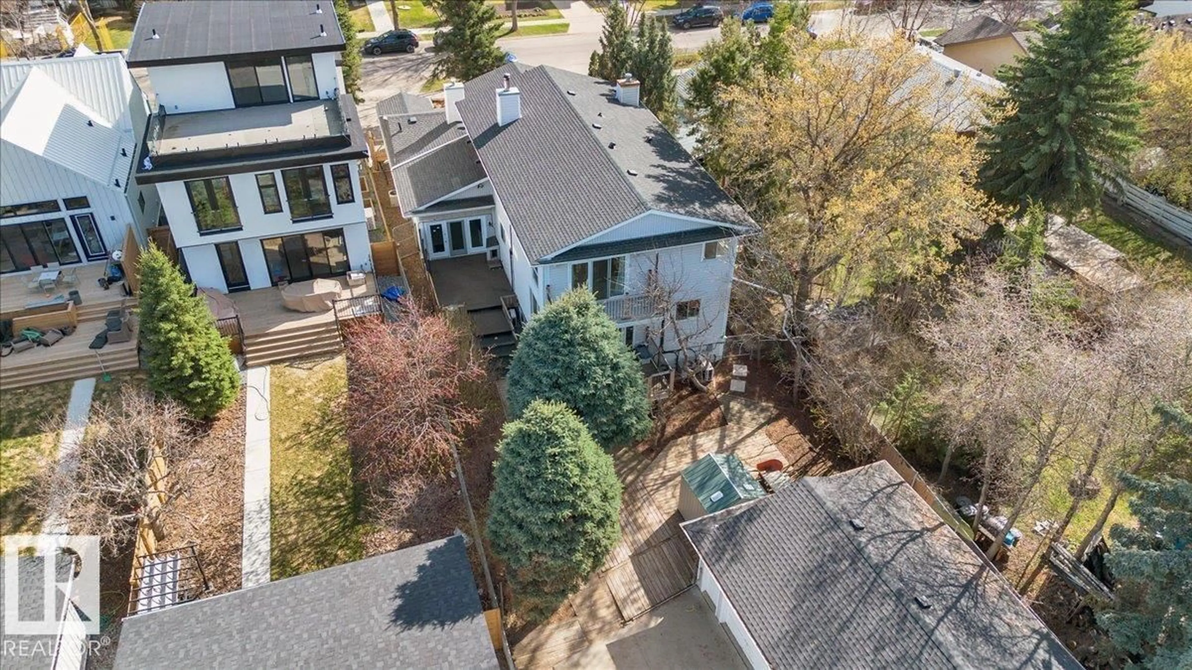 A pic from outside/outdoor area/front of a property/back of a property/a pic from drone, city buildings view from balcony for 9324 75 AV, Edmonton Alberta T6E1H2