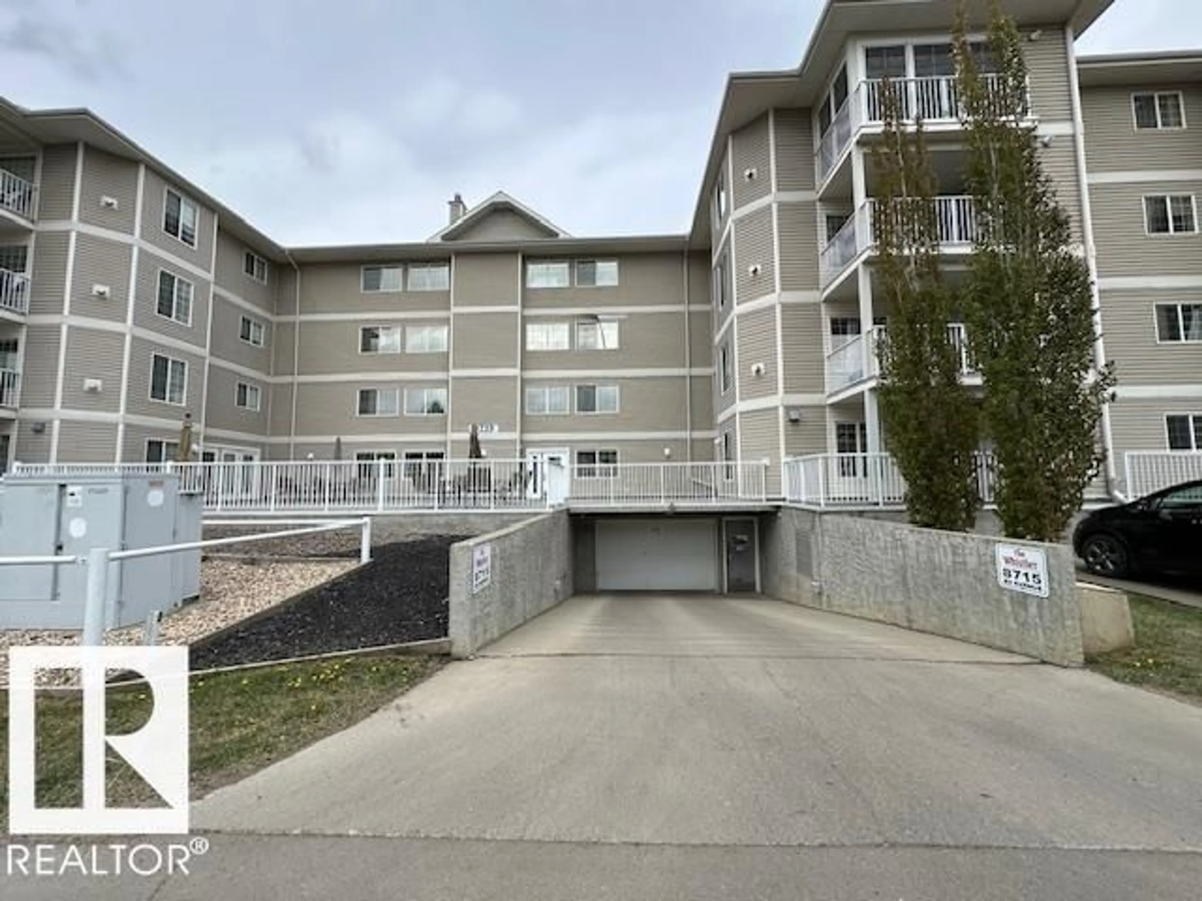 A pic from outside/outdoor area/front of a property/back of a property/a pic from drone, unknown for #206 - 8715 82 AV, Edmonton Alberta T6C4R6