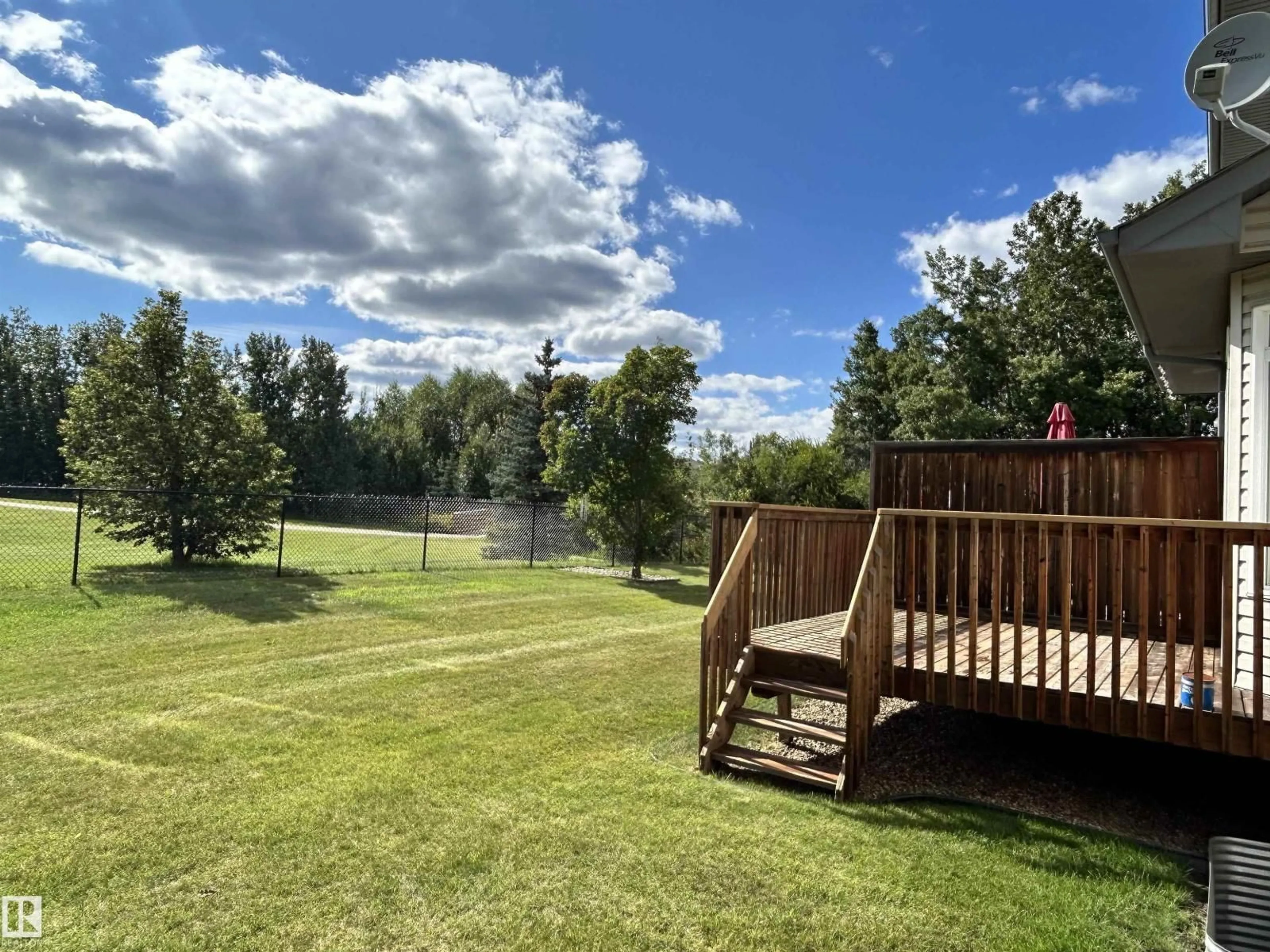 A pic from outside/outdoor area/front of a property/back of a property/a pic from drone, water/lake/river/ocean view for 116 WESTERRA BV, Stony Plain Alberta T7Z2Z7