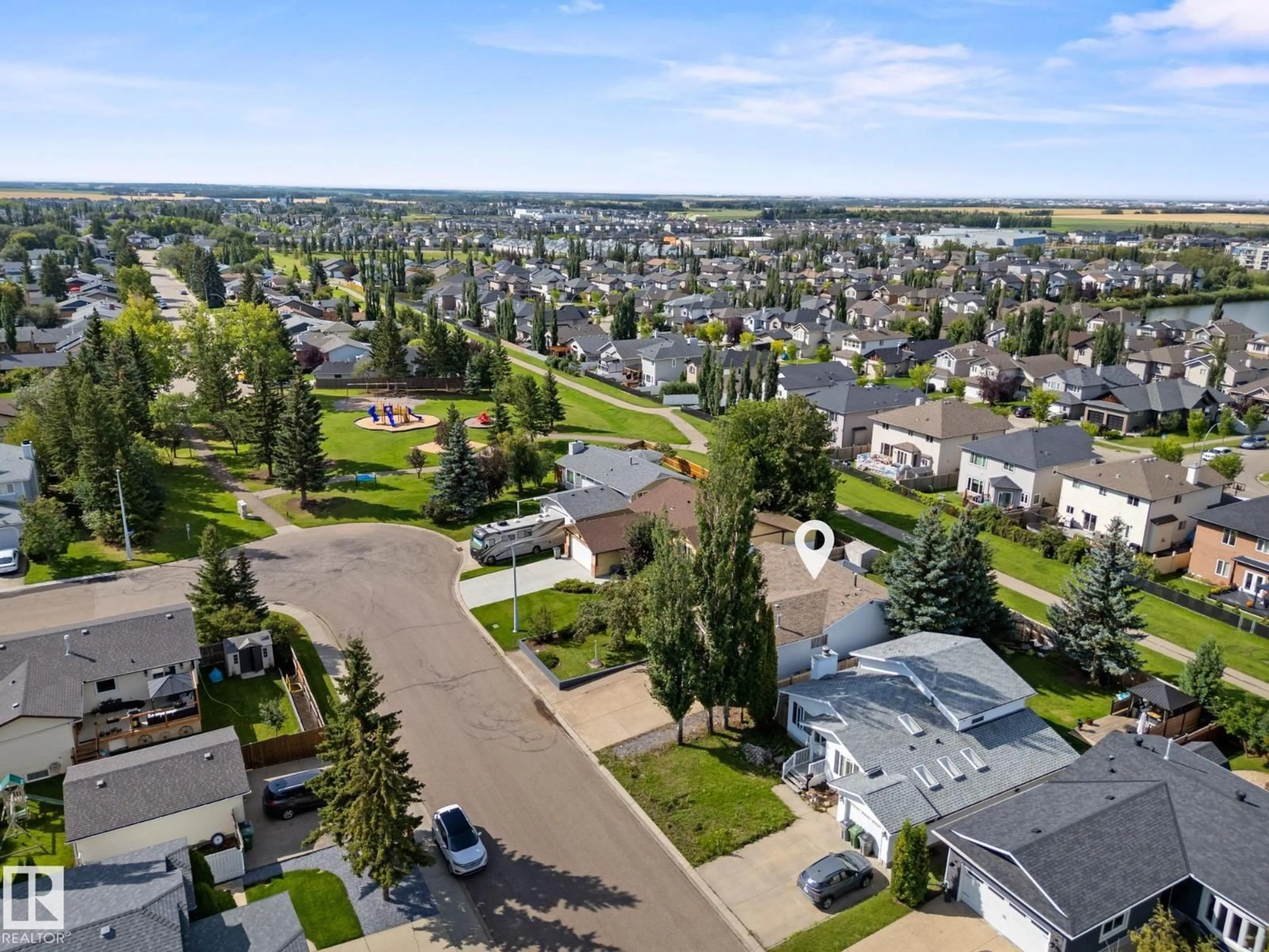 A pic from outside/outdoor area/front of a property/back of a property/a pic from drone, unknown for 5506 59 ST, Beaumont Alberta T4X1B2