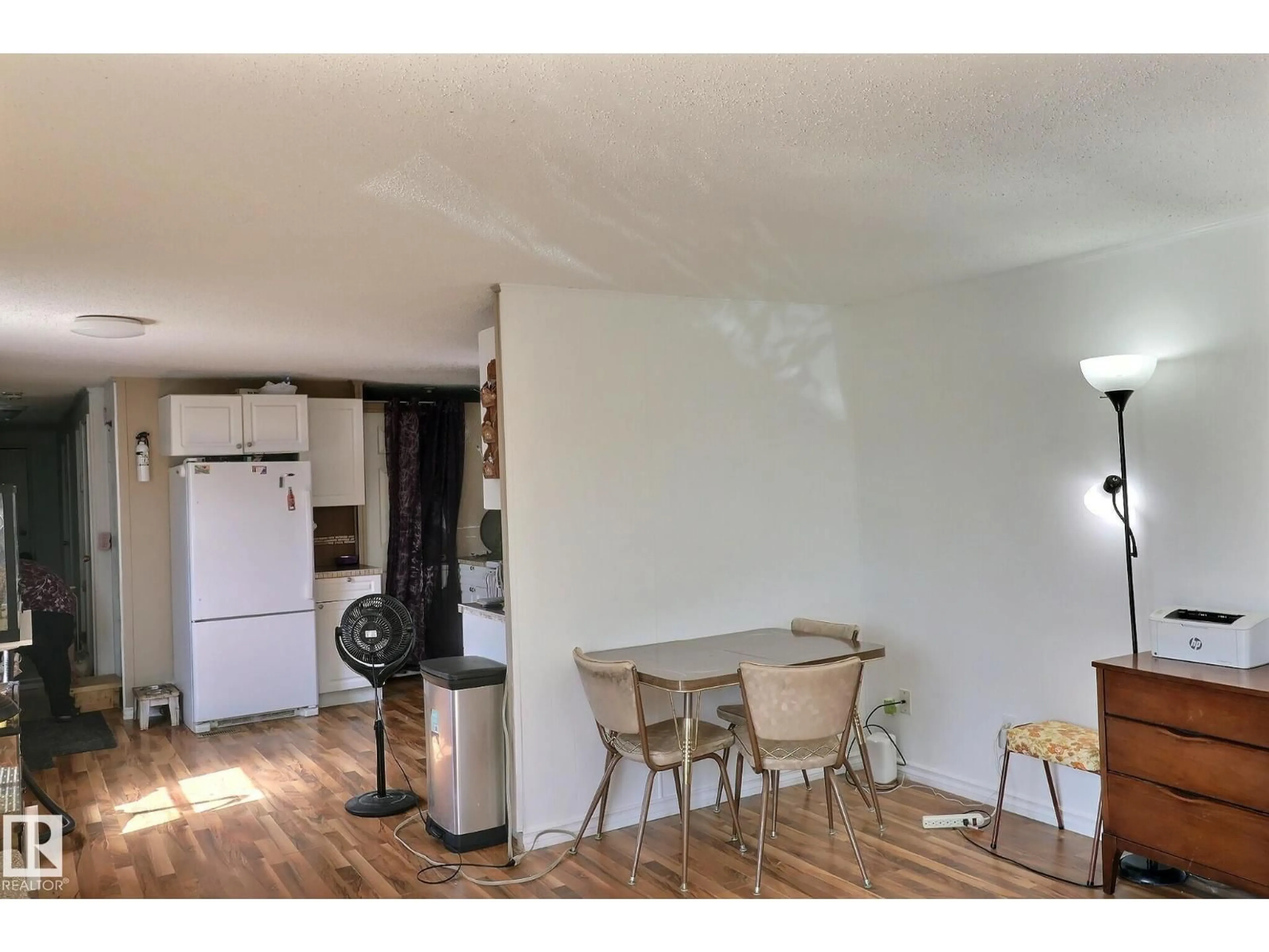 A pic of a room for 2522 PORT RD, Edmonton Alberta T5S1T7