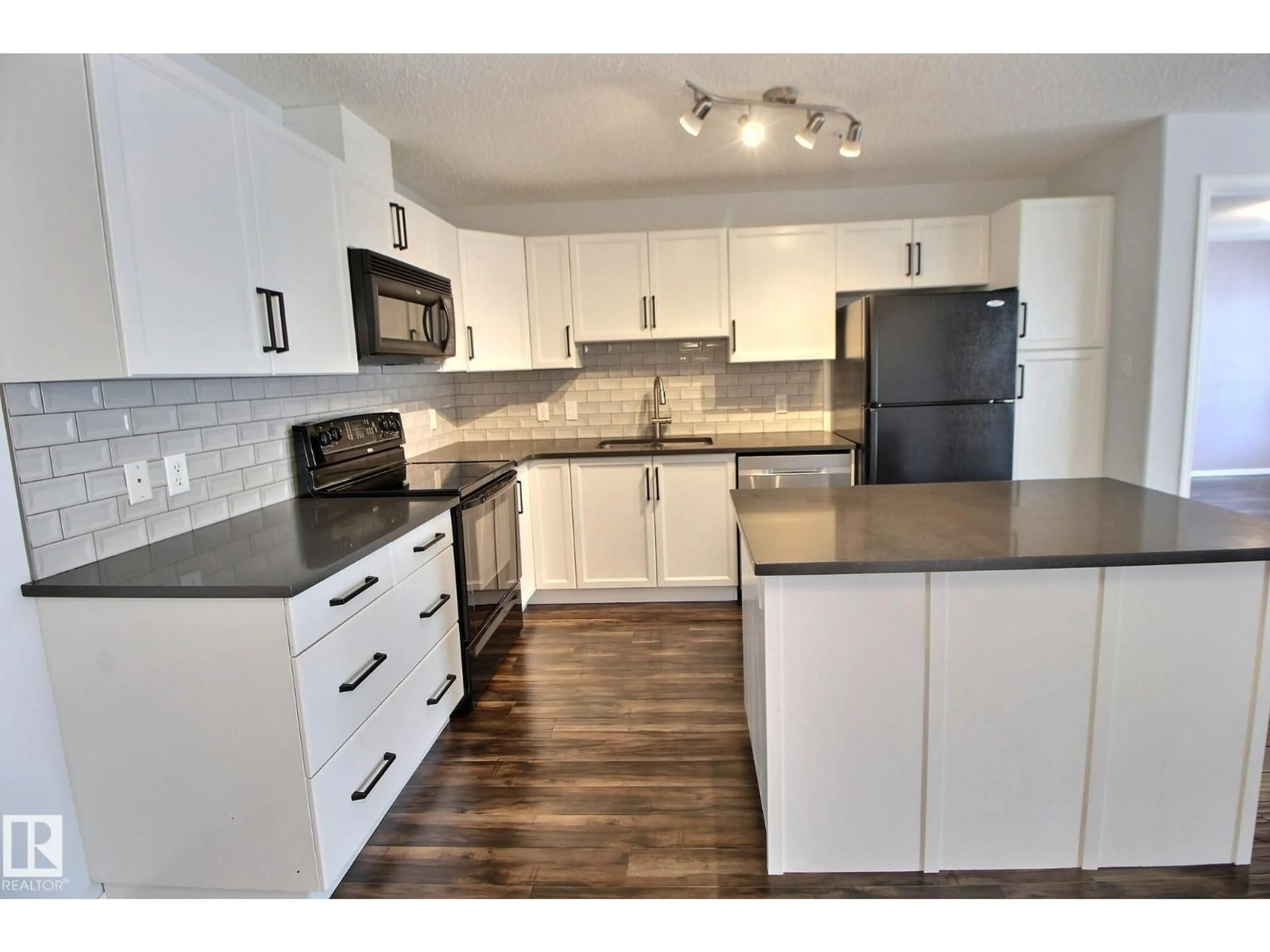 Unknown for 228 16035 132 ST NW, Edmonton Alberta T6V0B4