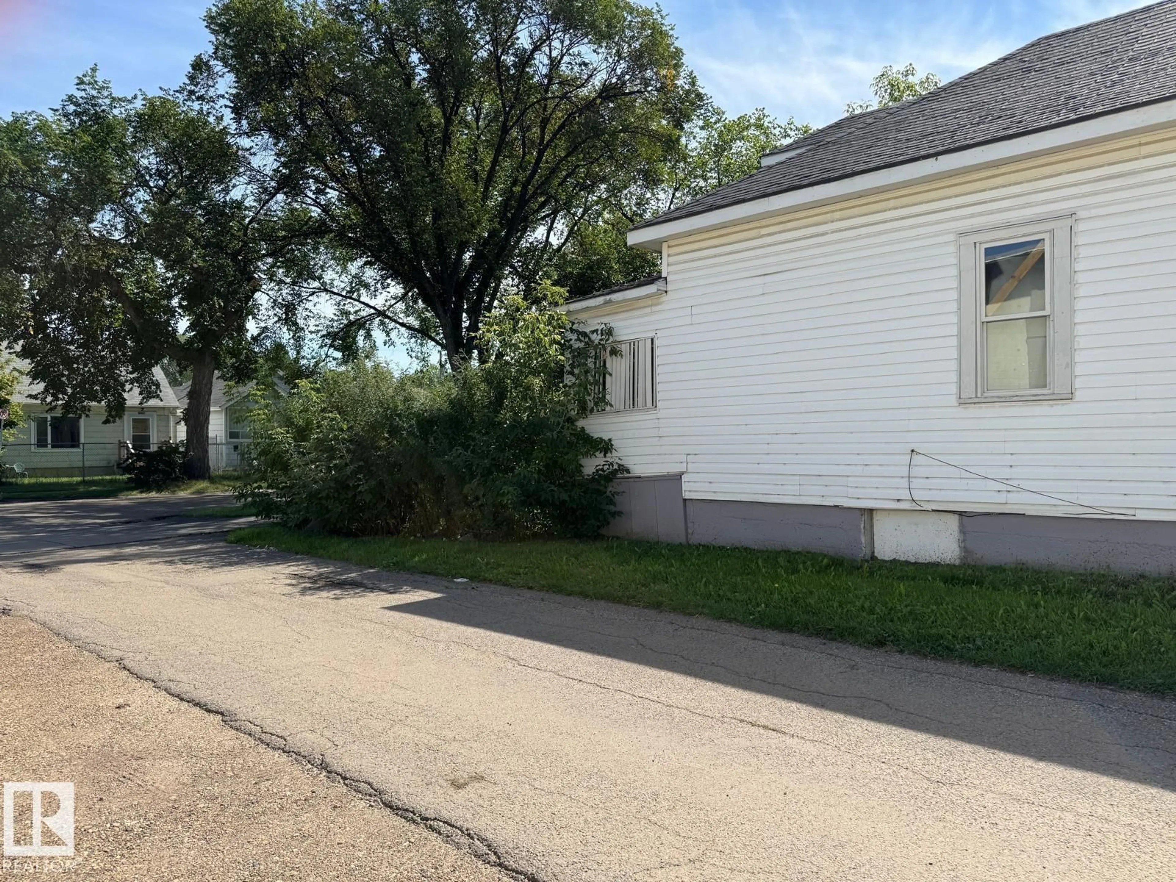 Unknown for NW - 11734 87 ST, Edmonton Alberta T5B3M7