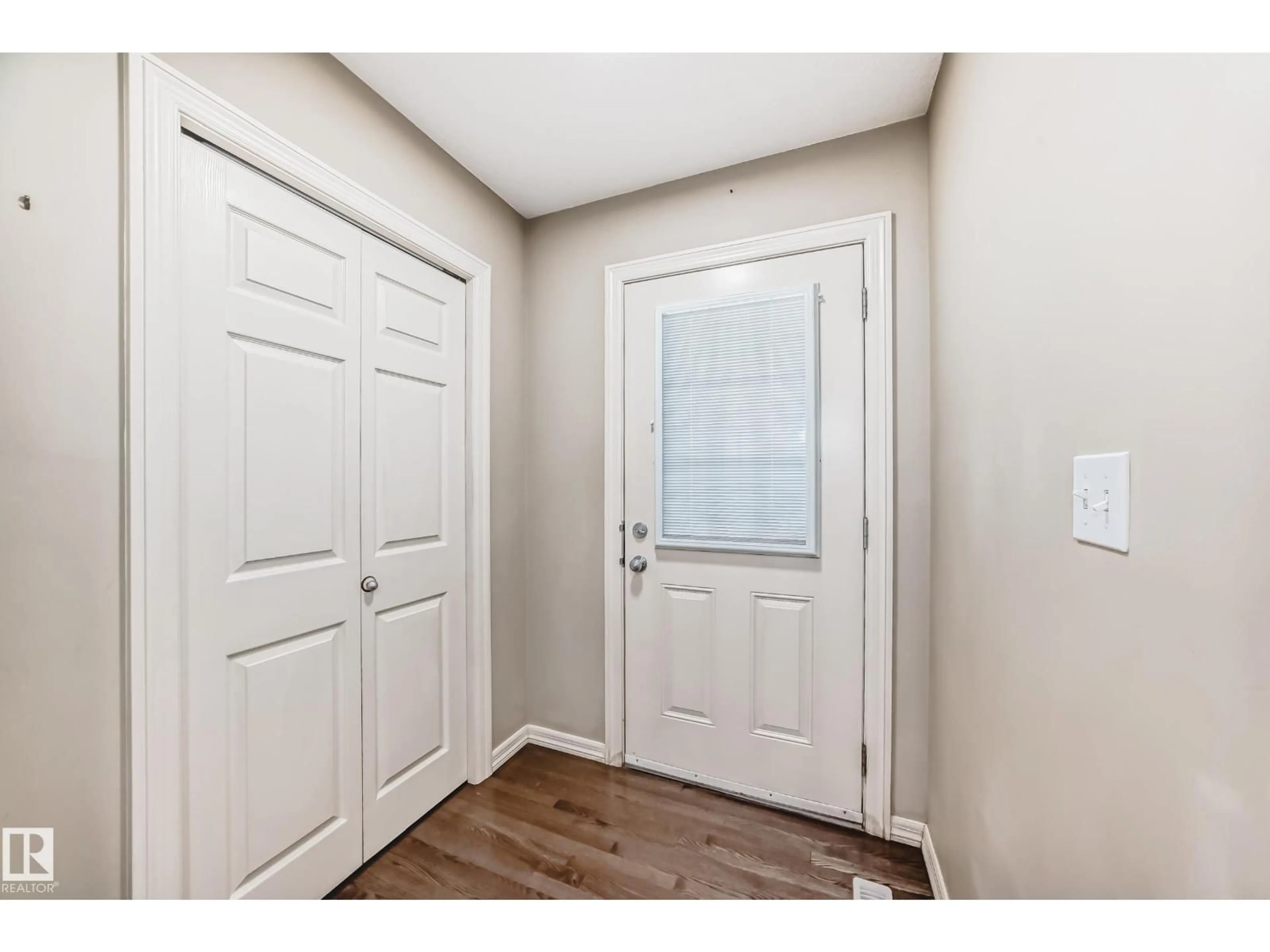 Indoor entryway for #7 - 655 TAMARACK RD, Edmonton Alberta T6T0N4
