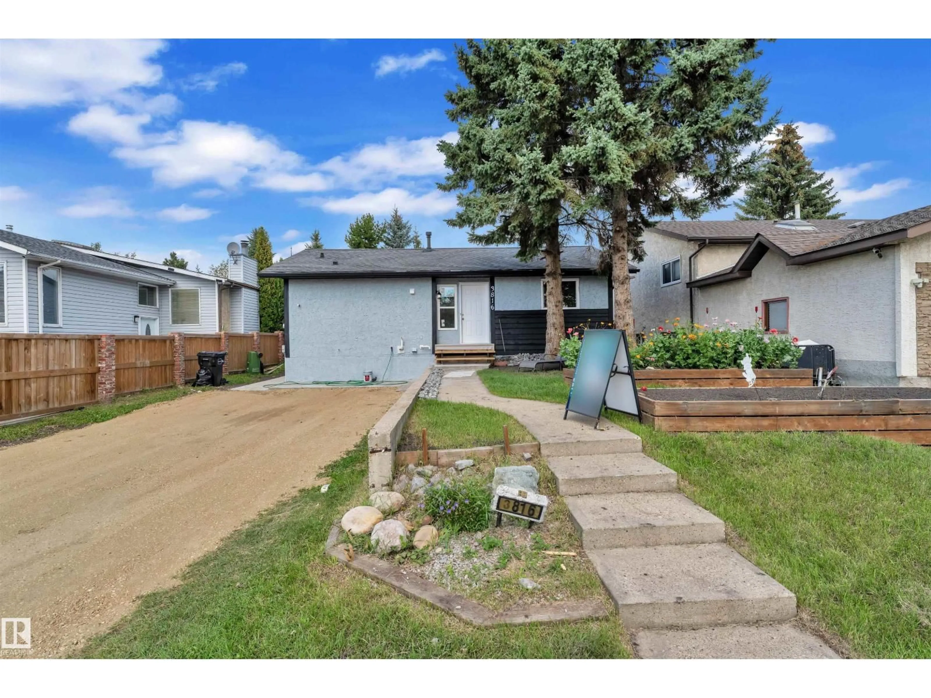 Unknown for 3816 17B AV NW, Edmonton Alberta T6L3B9