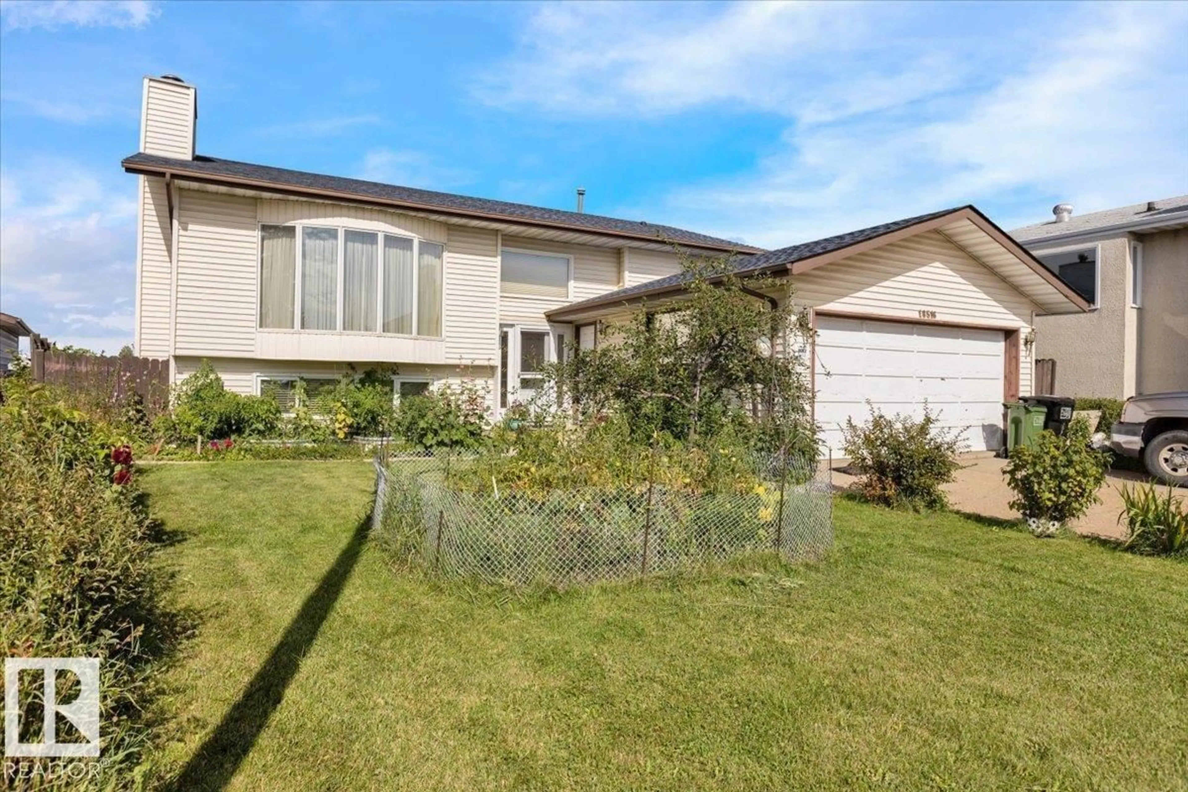Unknown for 18516 96 AV, Edmonton Alberta T5T4M4