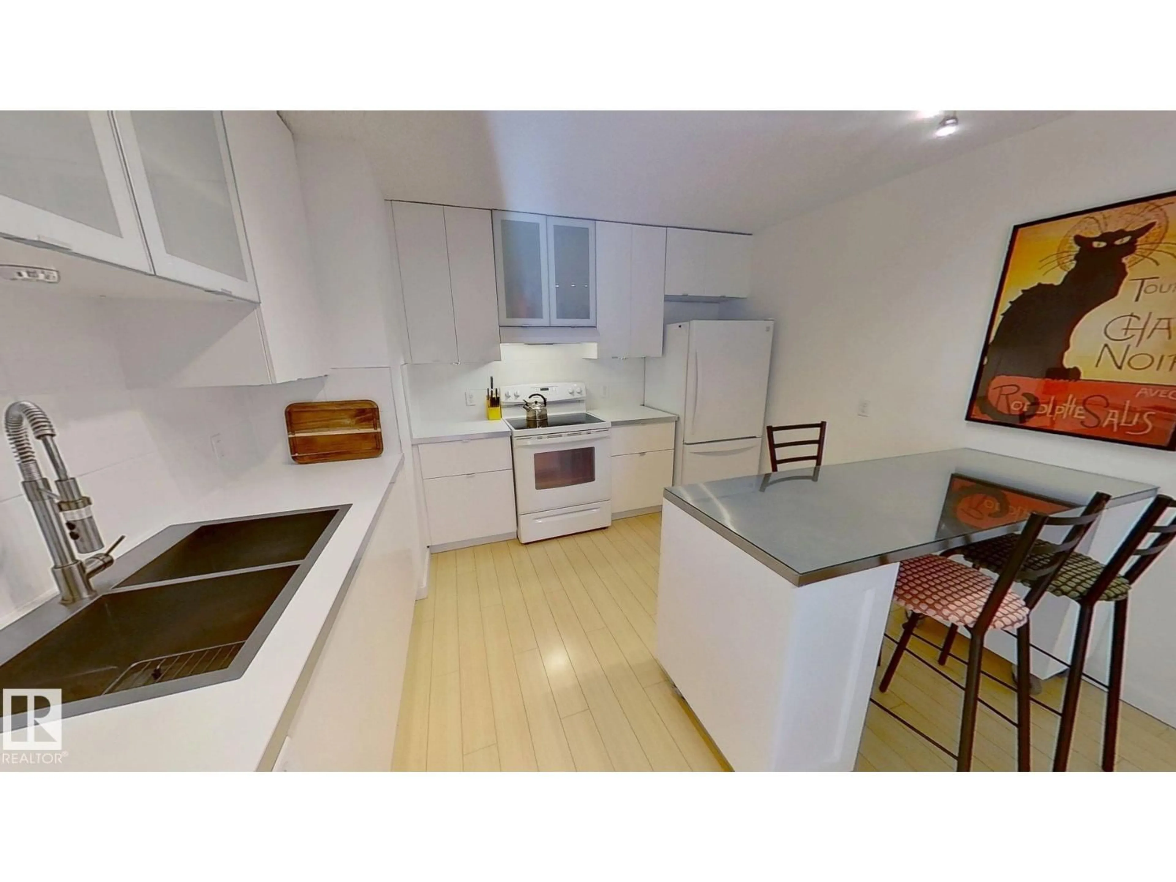 Standard kitchen, unknown for #104 - 10175 114 ST, Edmonton Alberta T5K2L4