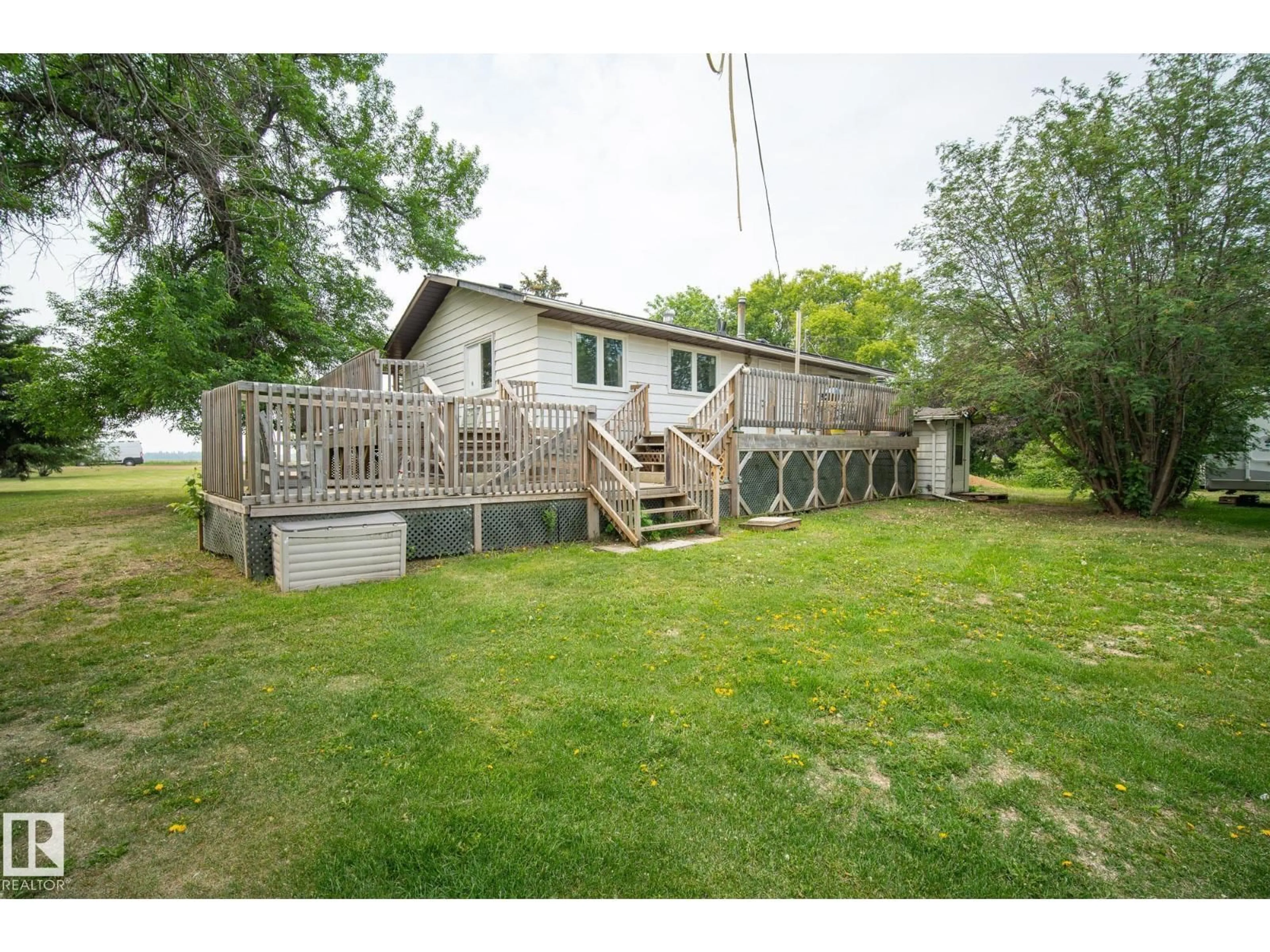 Patio, water/lake/river/ocean view for 320 1 AV, Thorhild Alberta T0A3J0