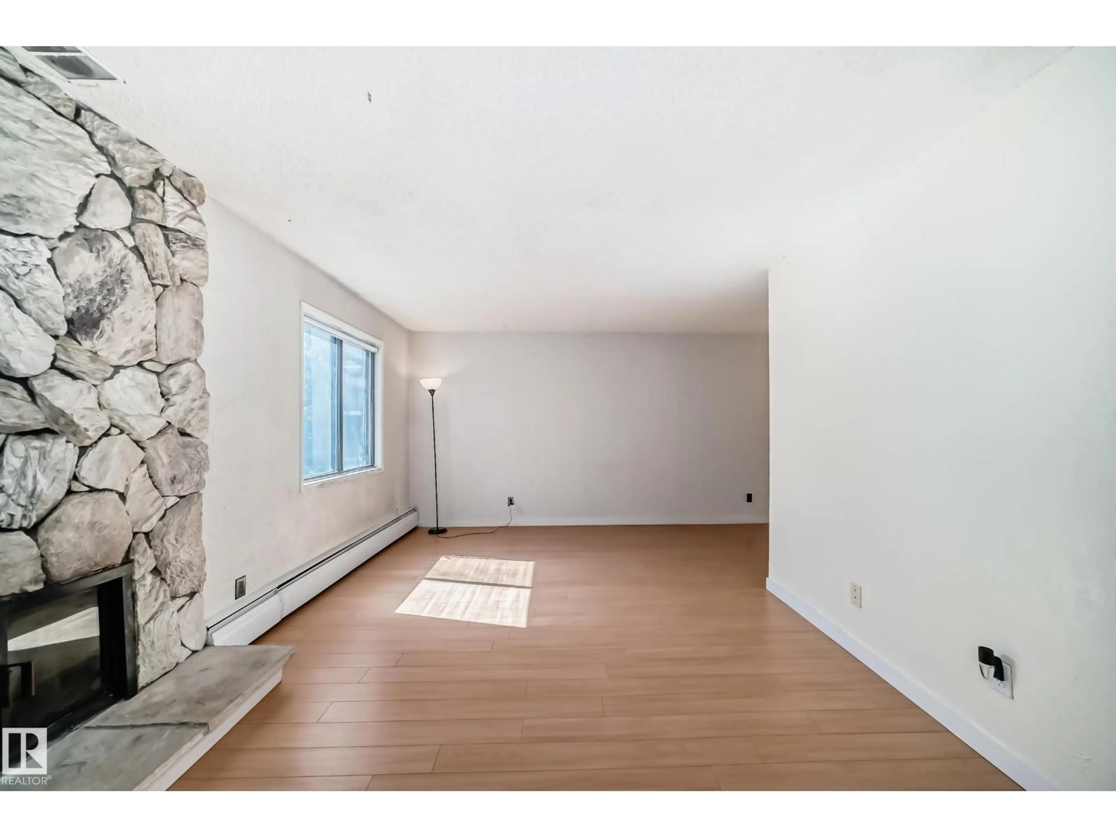 A pic of a room for G11 - 10148 118 ST, Edmonton Alberta T5K1Y4