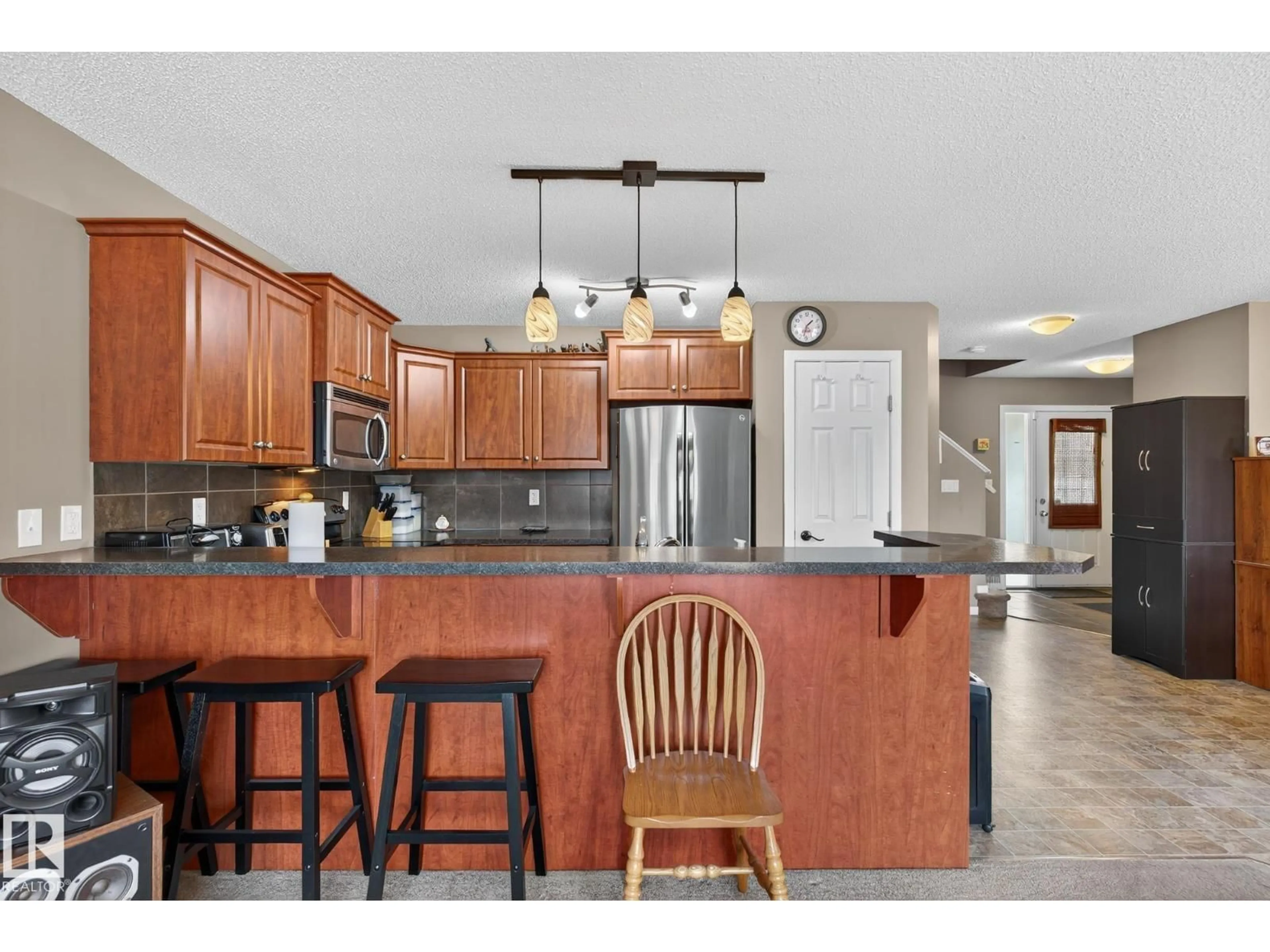 Open concept kitchen, ceramic/tile floor for 88 CAMPBELL, Fort Saskatchewan Alberta T8L0E5