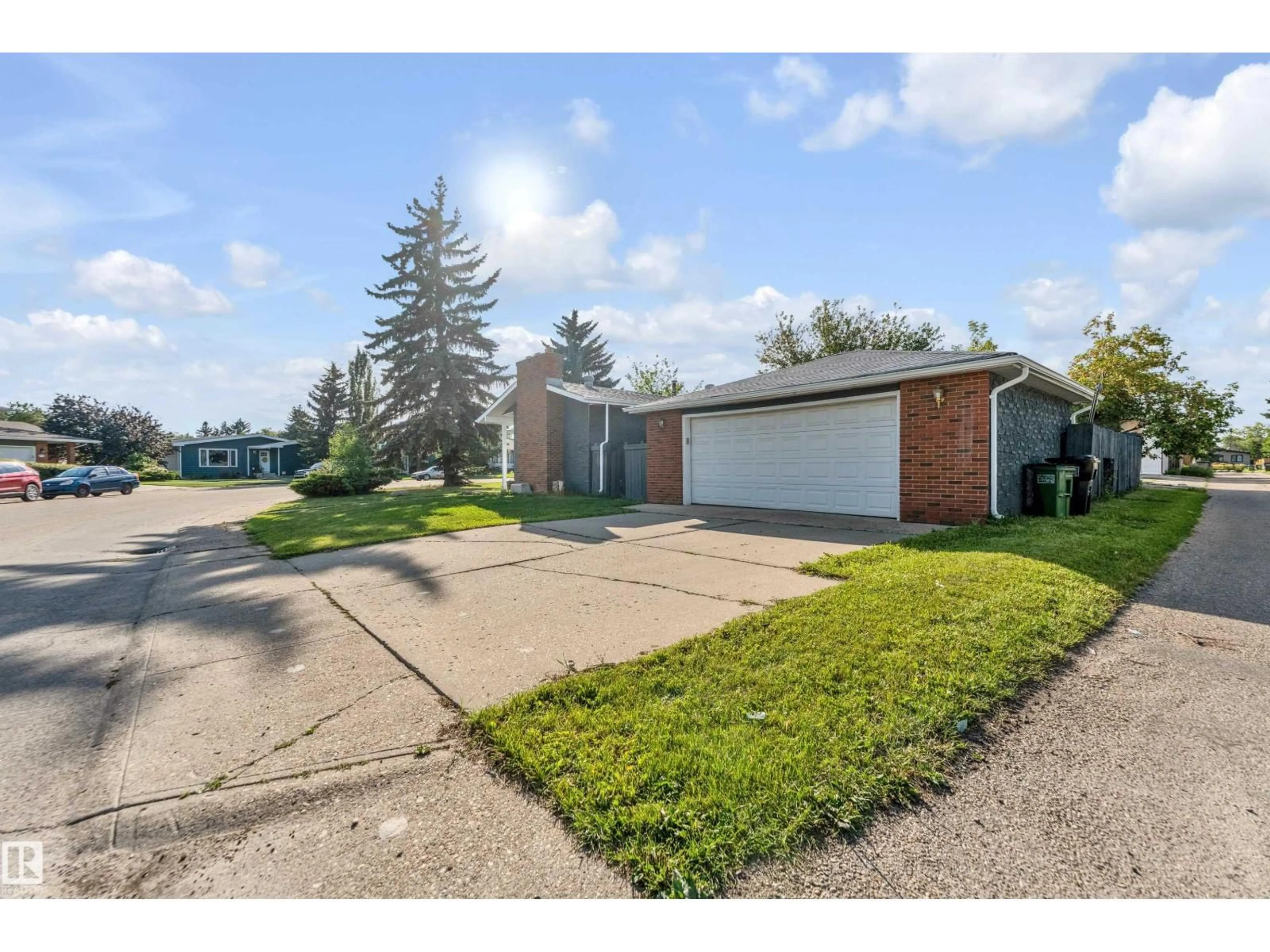 A pic from outside/outdoor area/front of a property/back of a property/a pic from drone, street for 3508 84 ST, Edmonton Alberta T6K0H3