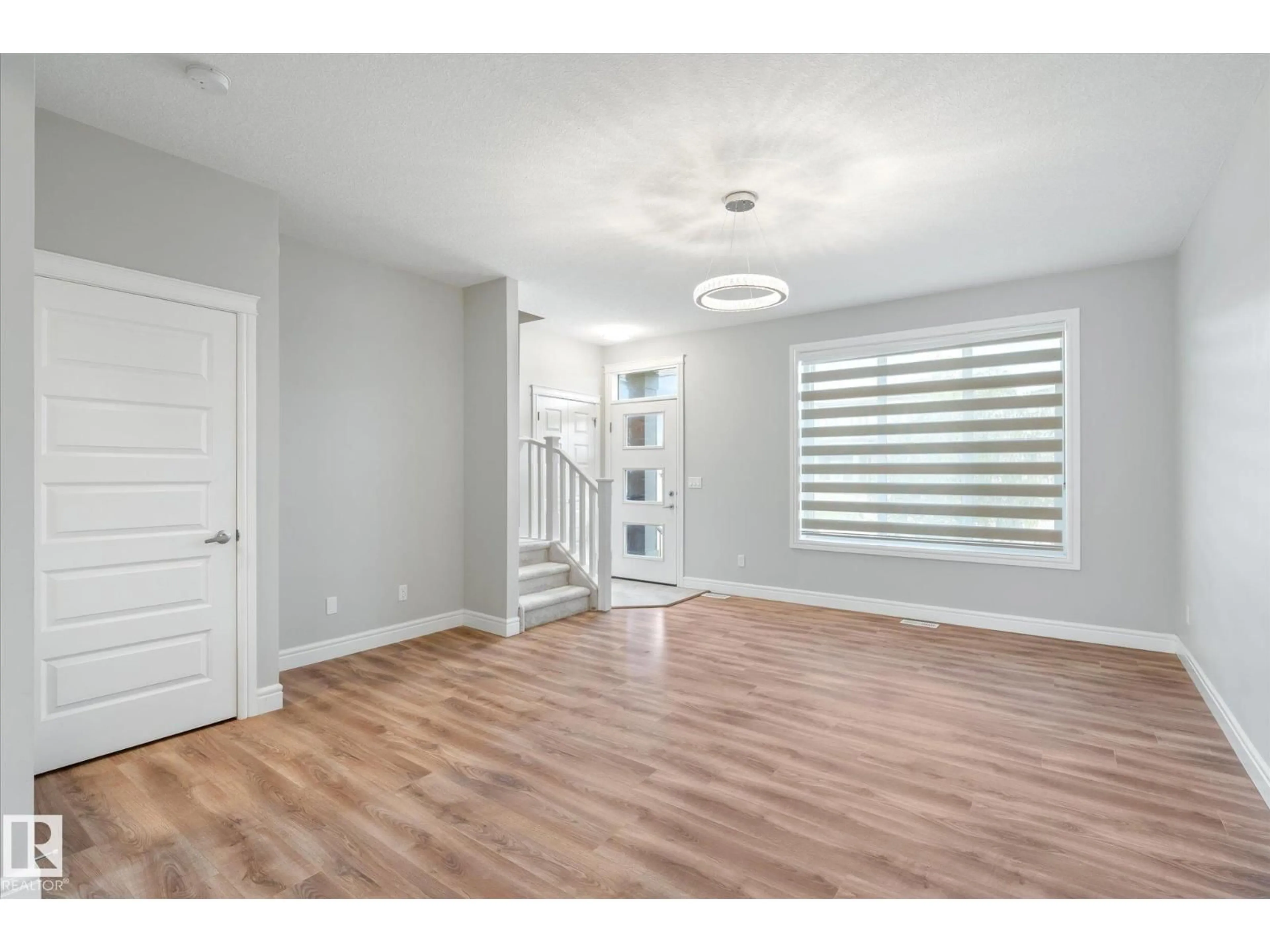 Indoor entryway for 6461 KING WD, Edmonton Alberta T6W4R6