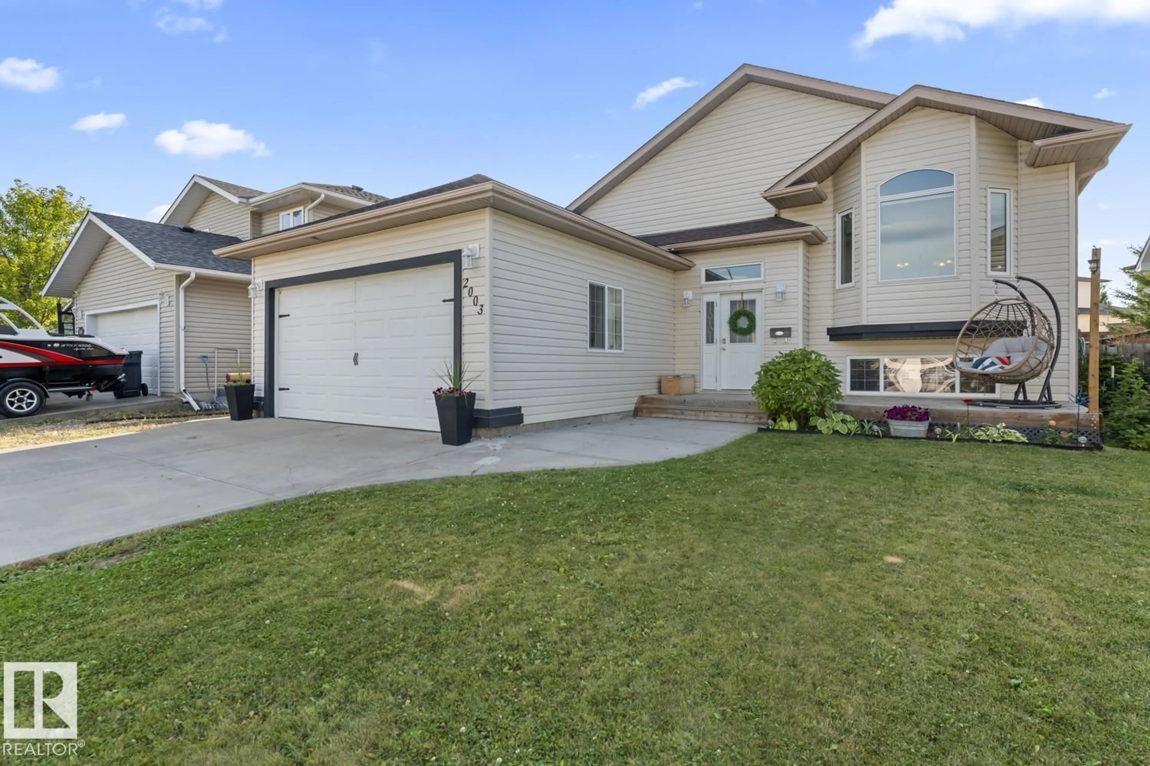 Home with vinyl exterior material, street for 2003 6 AV, Cold Lake Alberta T9M1K3