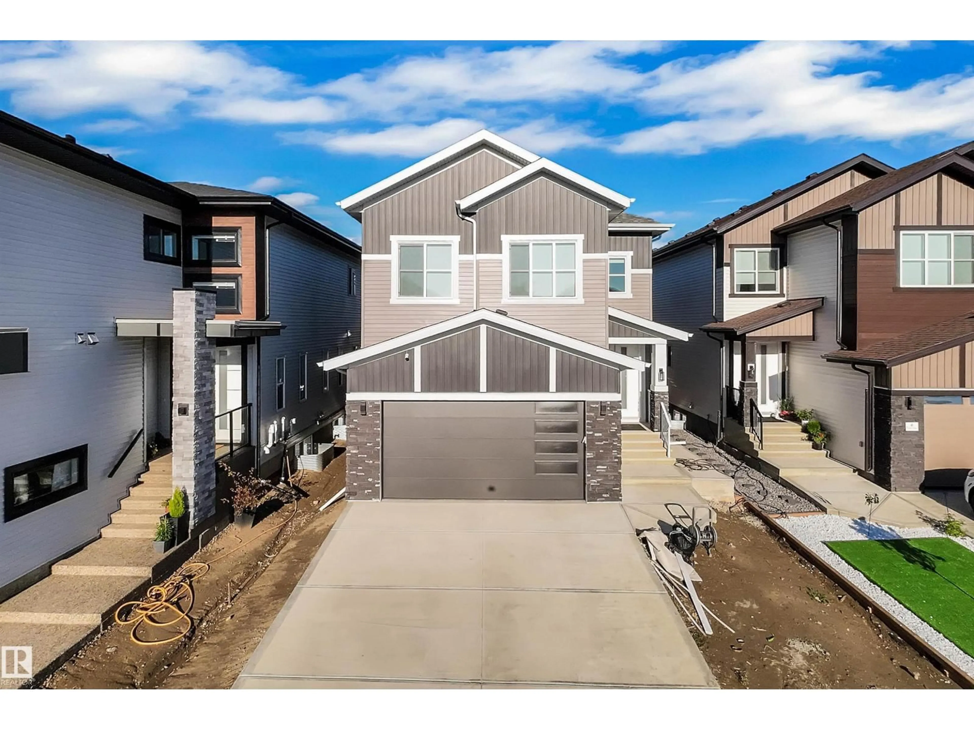 A pic from outside/outdoor area/front of a property/back of a property/a pic from drone, street for SW SW - 121 29A ST, Edmonton Alberta T6X3E1