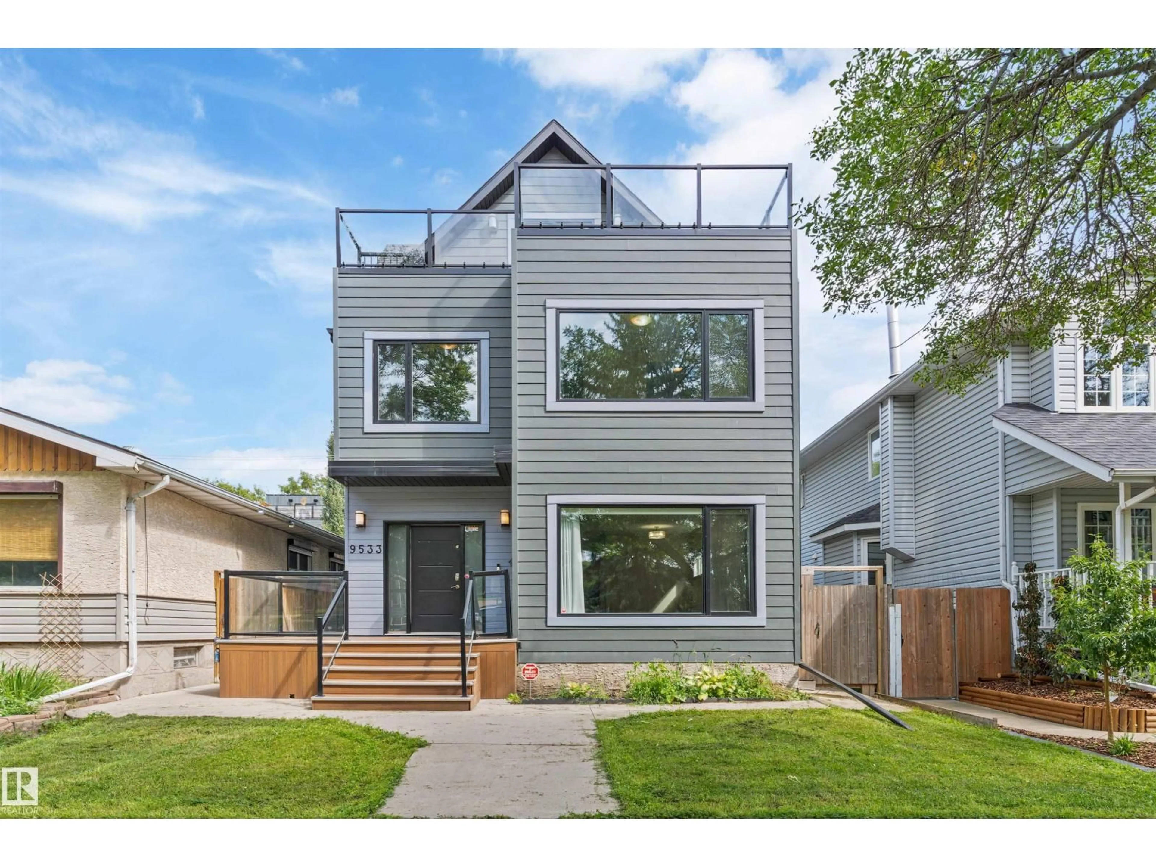 Home with vinyl exterior material, street for 9533 101 STREET, Edmonton Alberta T5K0W6