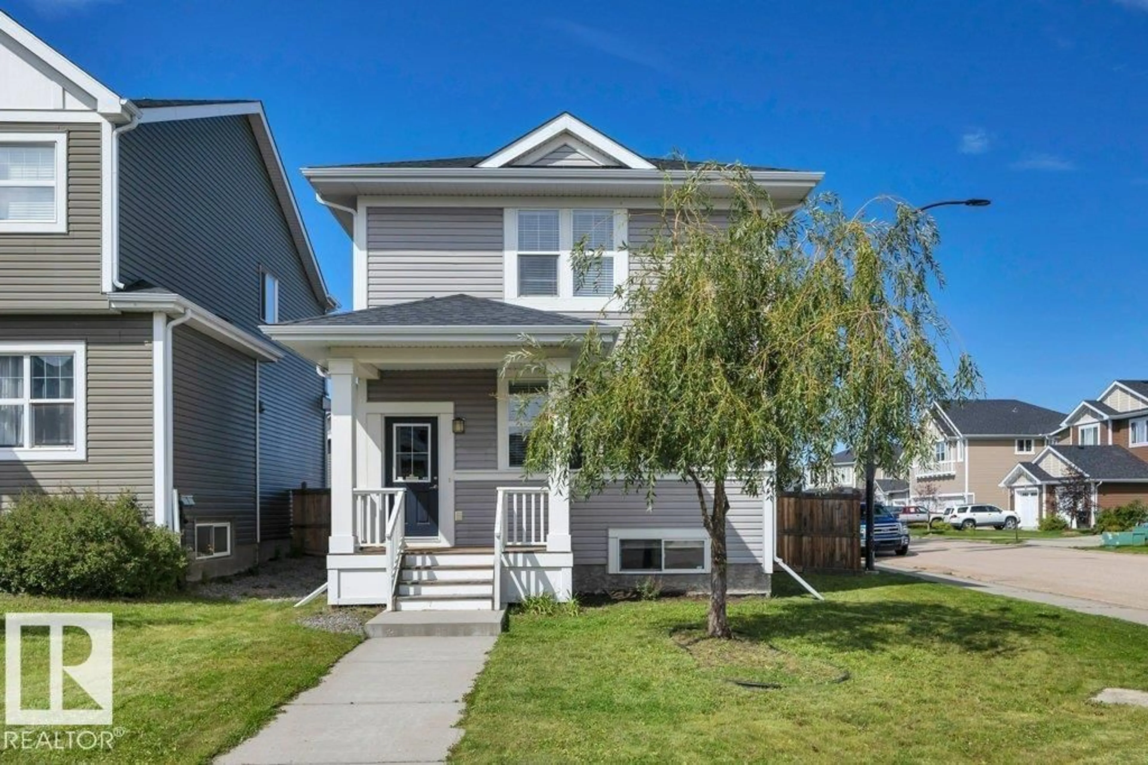 Home with vinyl exterior material, street for 1 SIMMONDS PL, Leduc Alberta T9E0T9