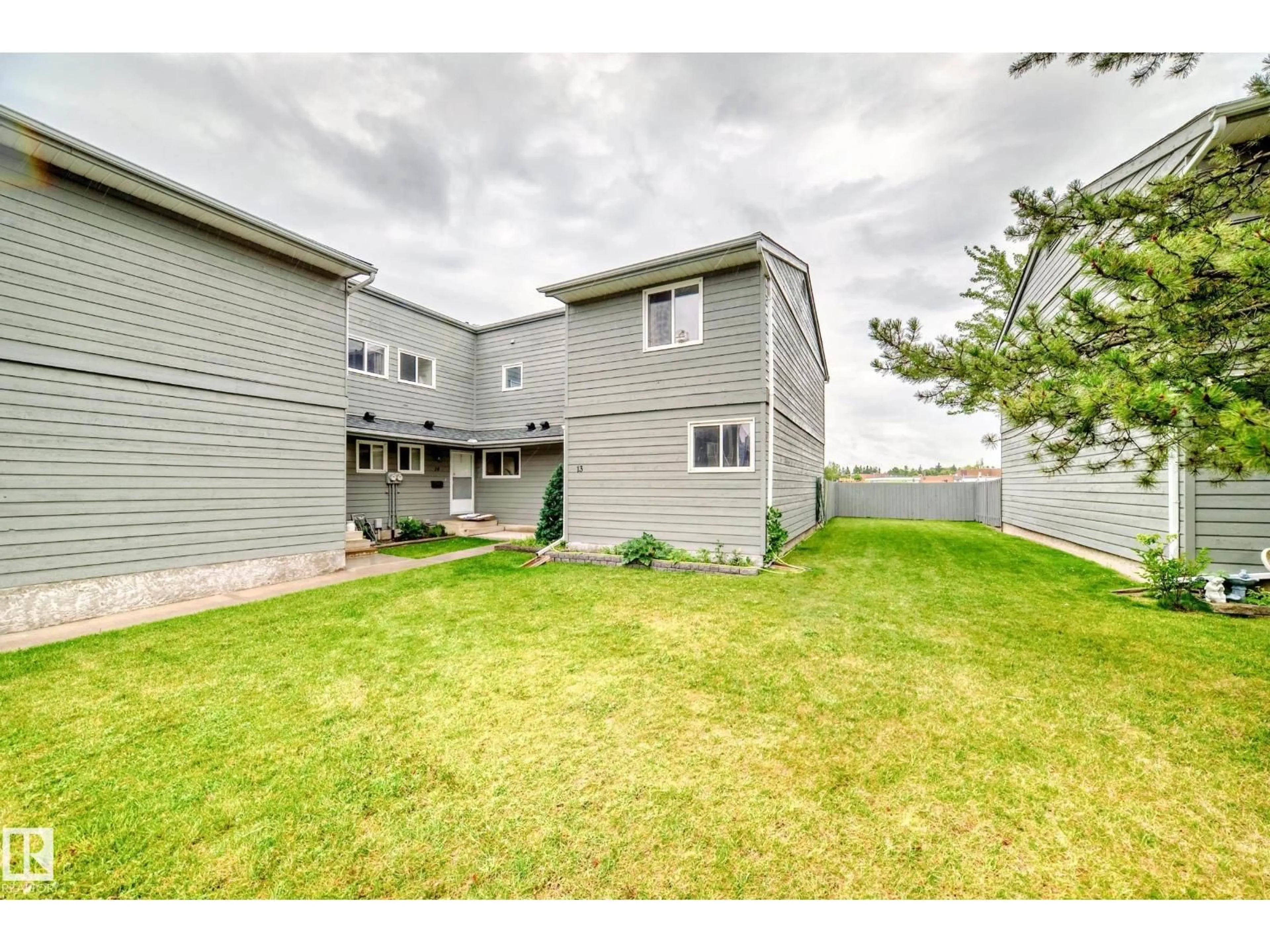 Patio, unknown for #13 - 4610 17 AV, Edmonton Alberta T6L5T1