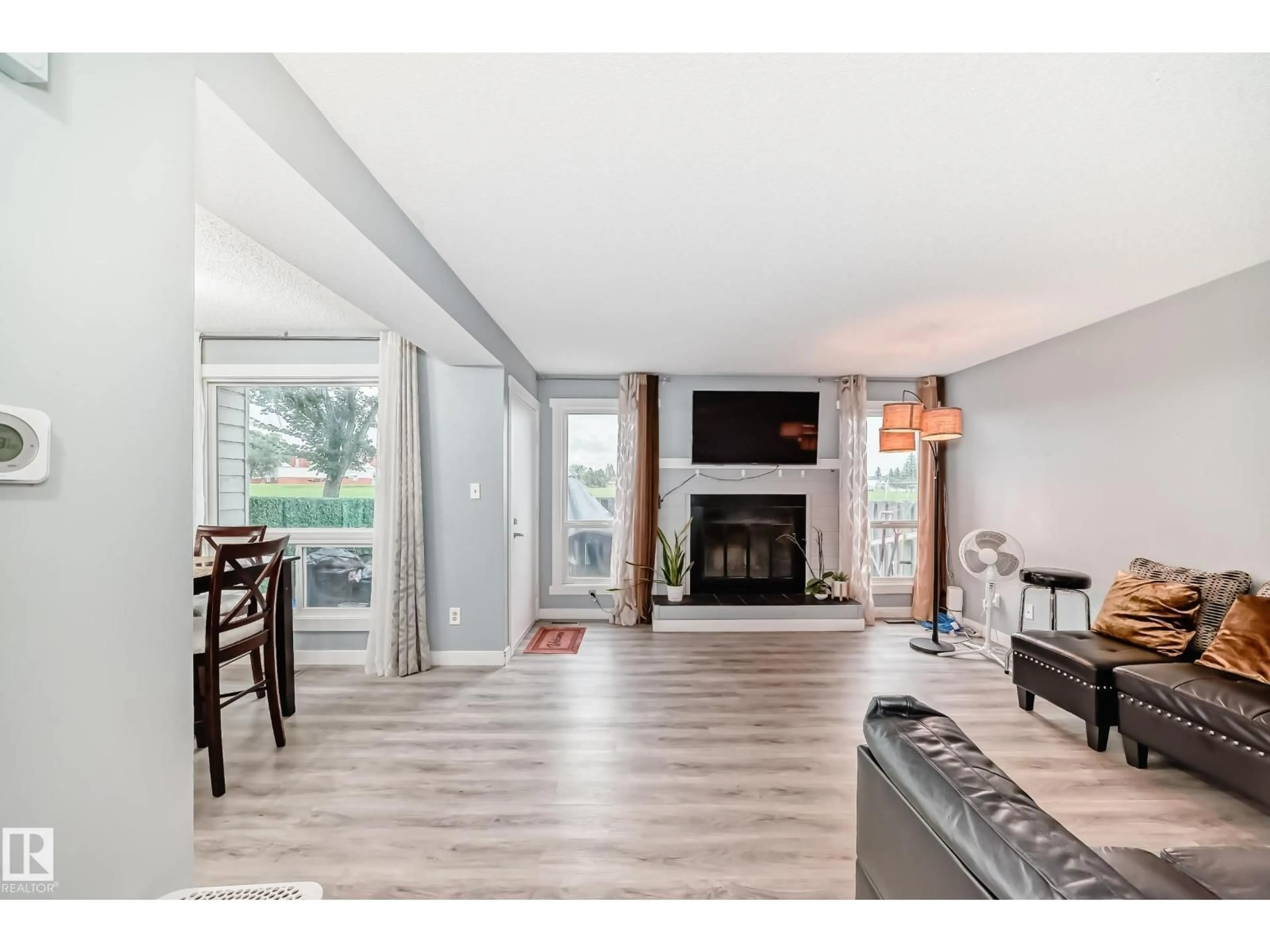 Living room with furniture, unknown for #13 - 4610 17 AV, Edmonton Alberta T6L5T1