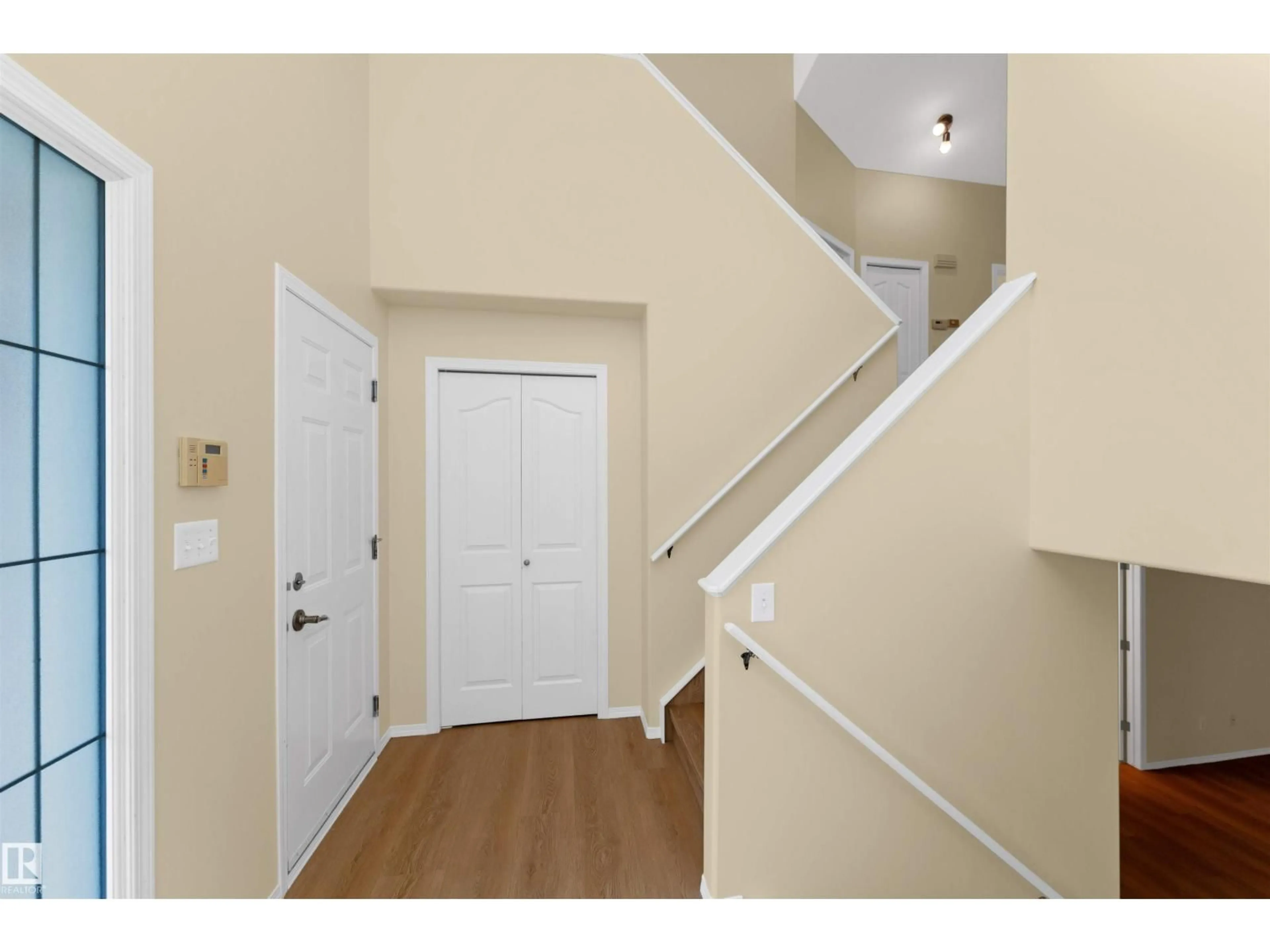 Indoor entryway for 244 FOXBORO CR, Sherwood Park Alberta T8A6M5