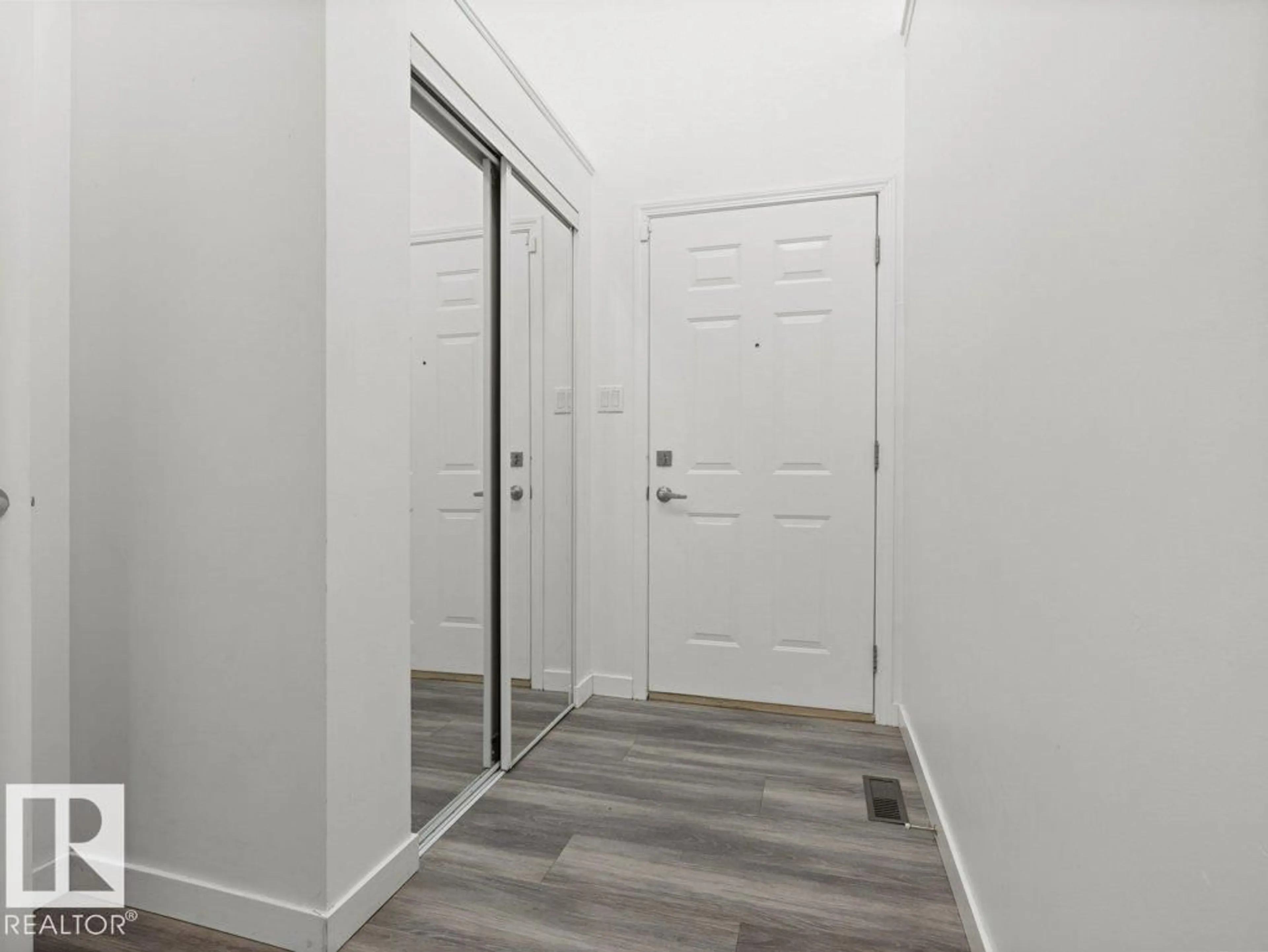 Indoor entryway for 1670 - 137 JAMHA RD, Edmonton Alberta T6L7B3