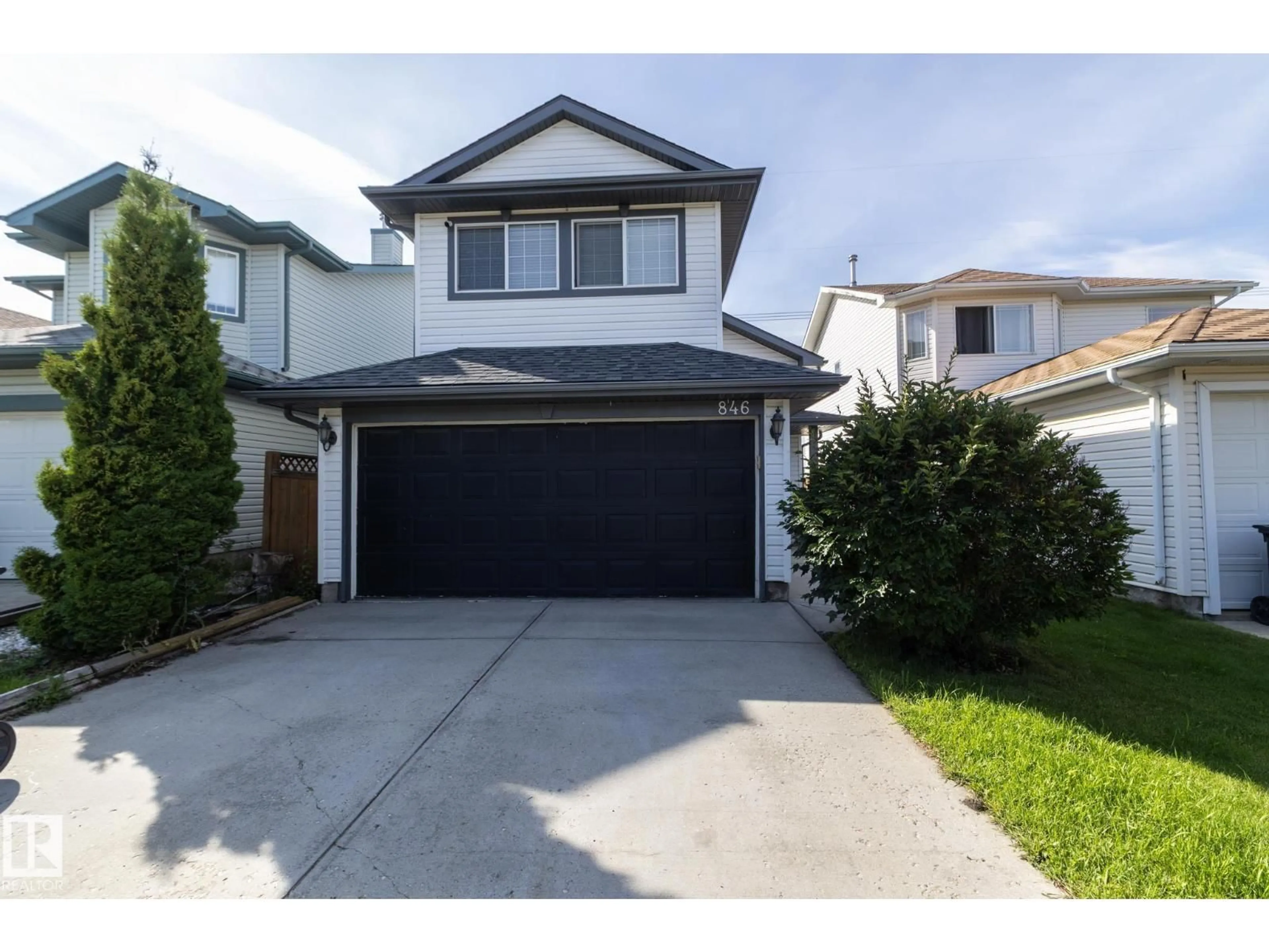 Home with vinyl exterior material, street for 846 HIGHWOOD BV, Devon Alberta T9G1T6