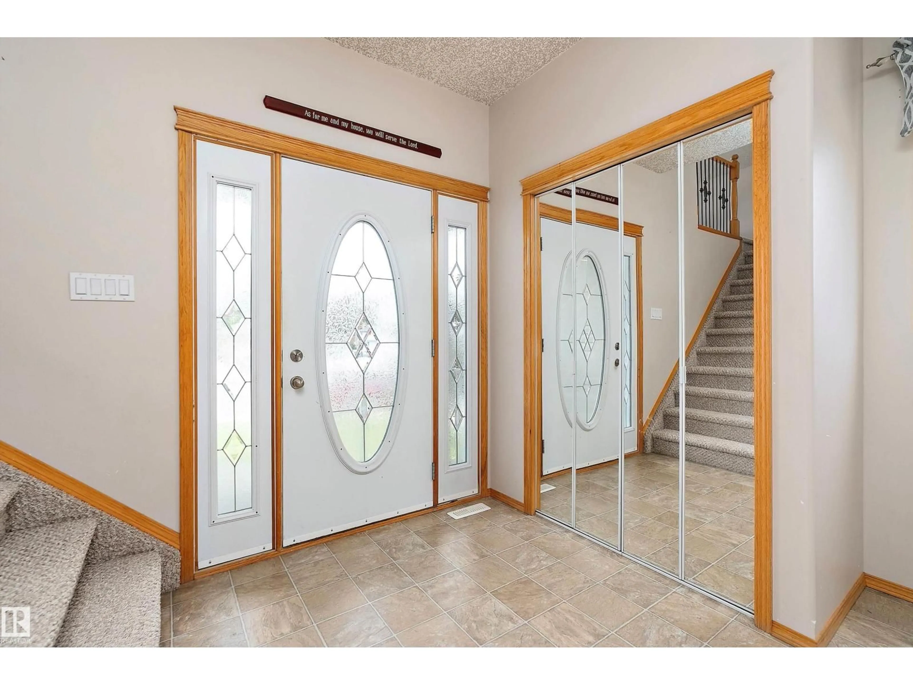 Indoor entryway for 12 BIRCHWOOD CL, Leduc Alberta T9E8B5